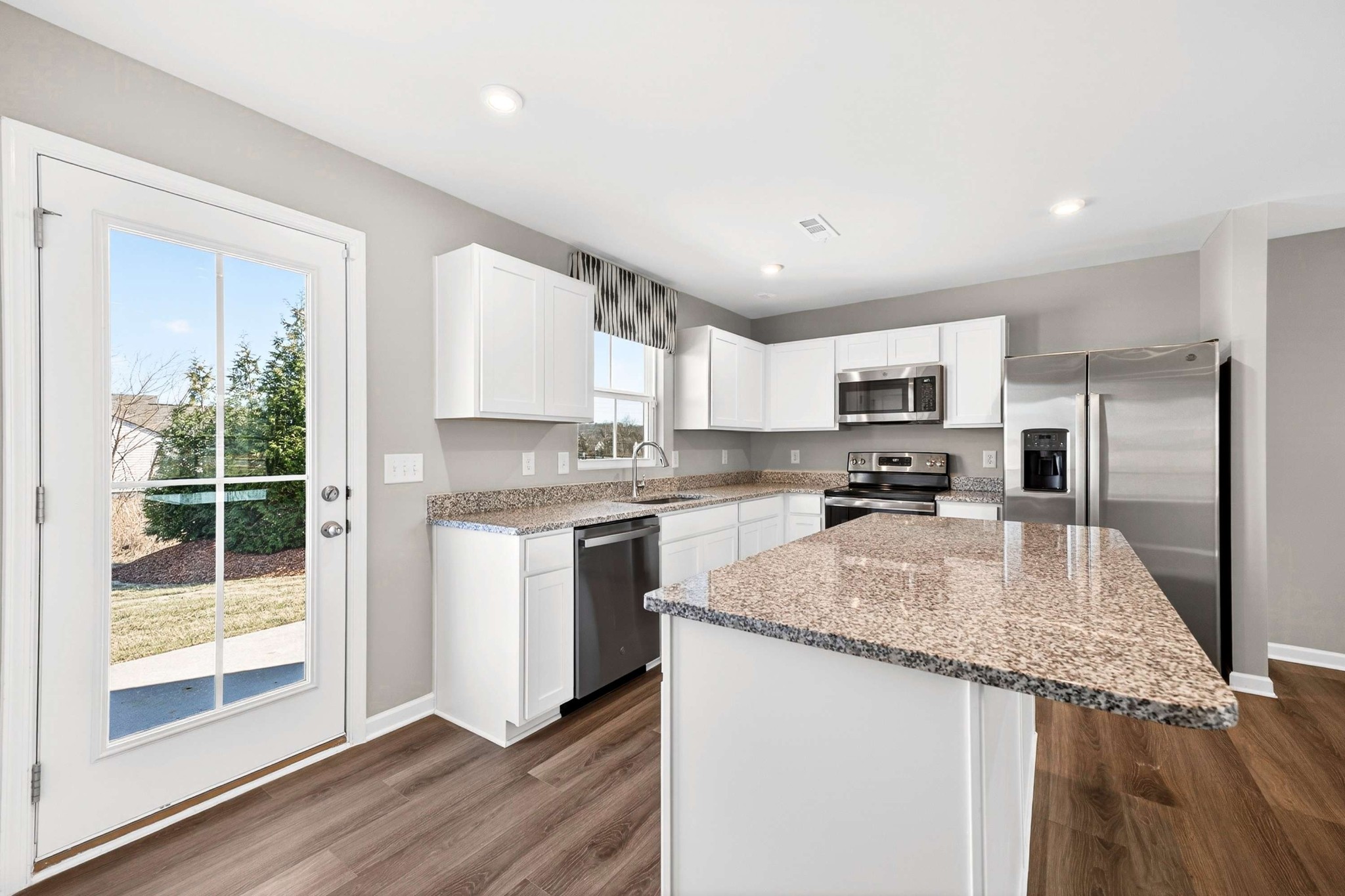 3000 Sapgate Ln, NW