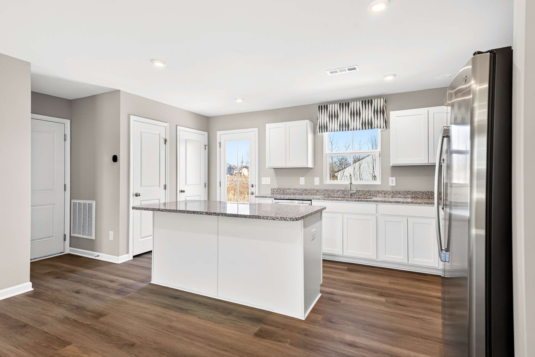 3000 Sapgate Ln, NW