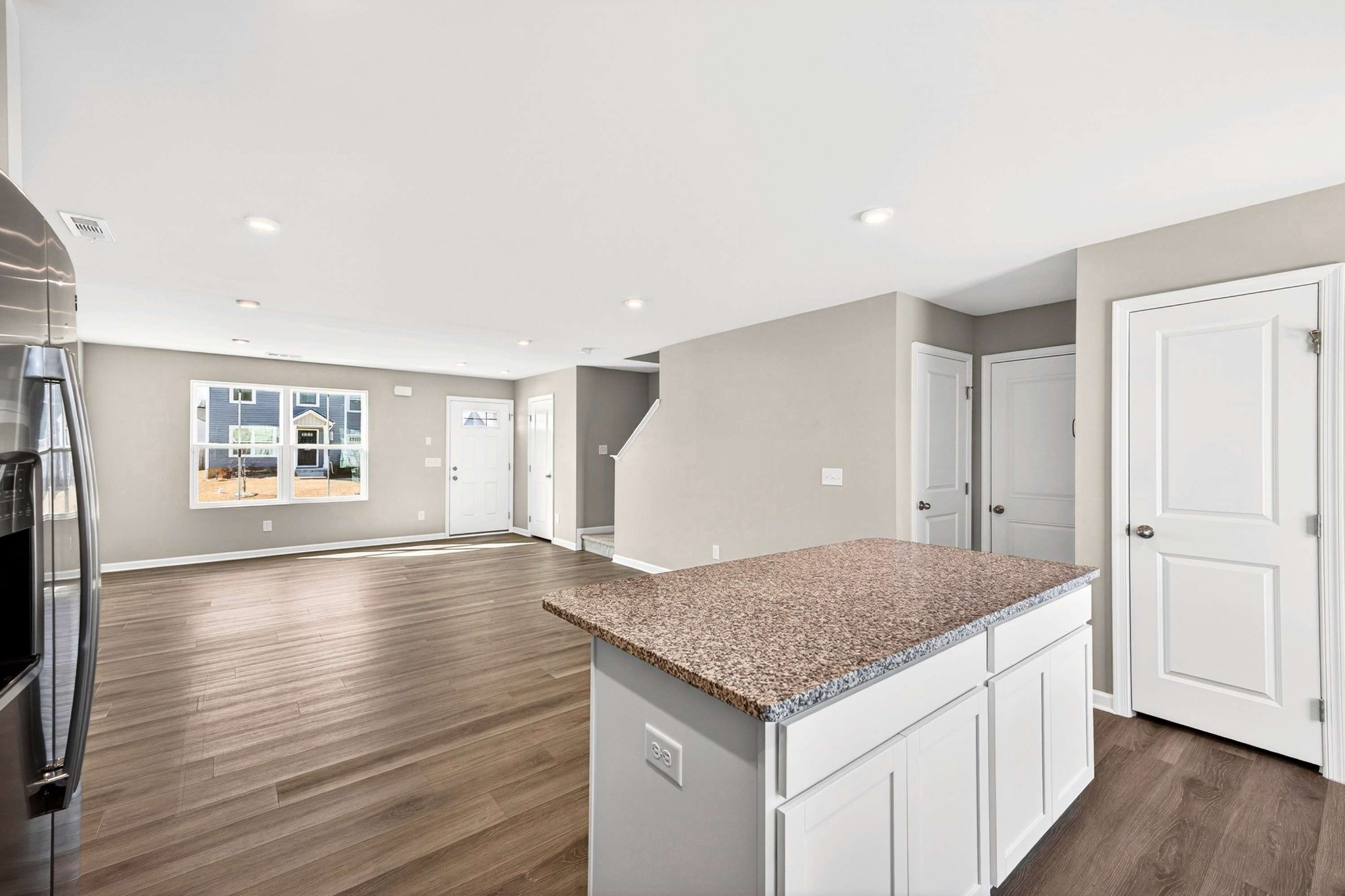 3000 Sapgate Ln, NW