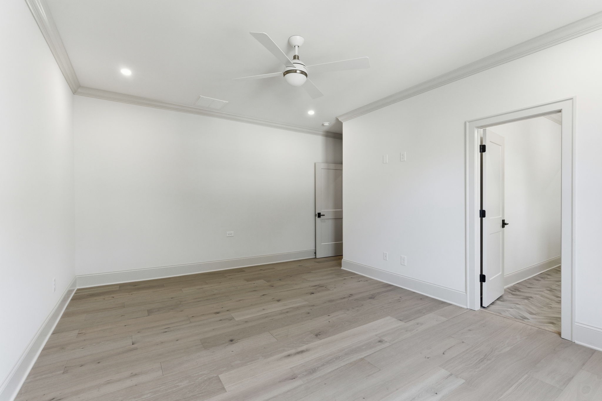531 Midway Cir