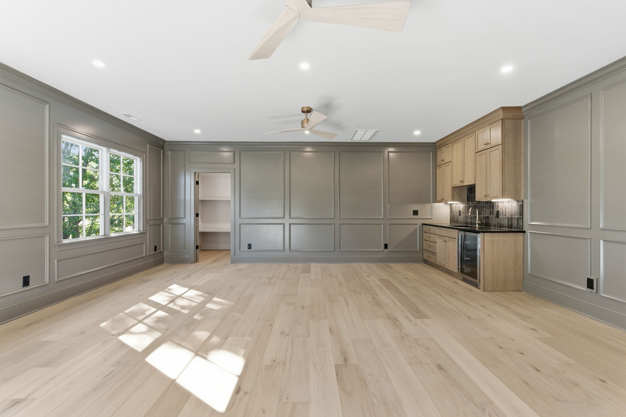 531 Midway Cir