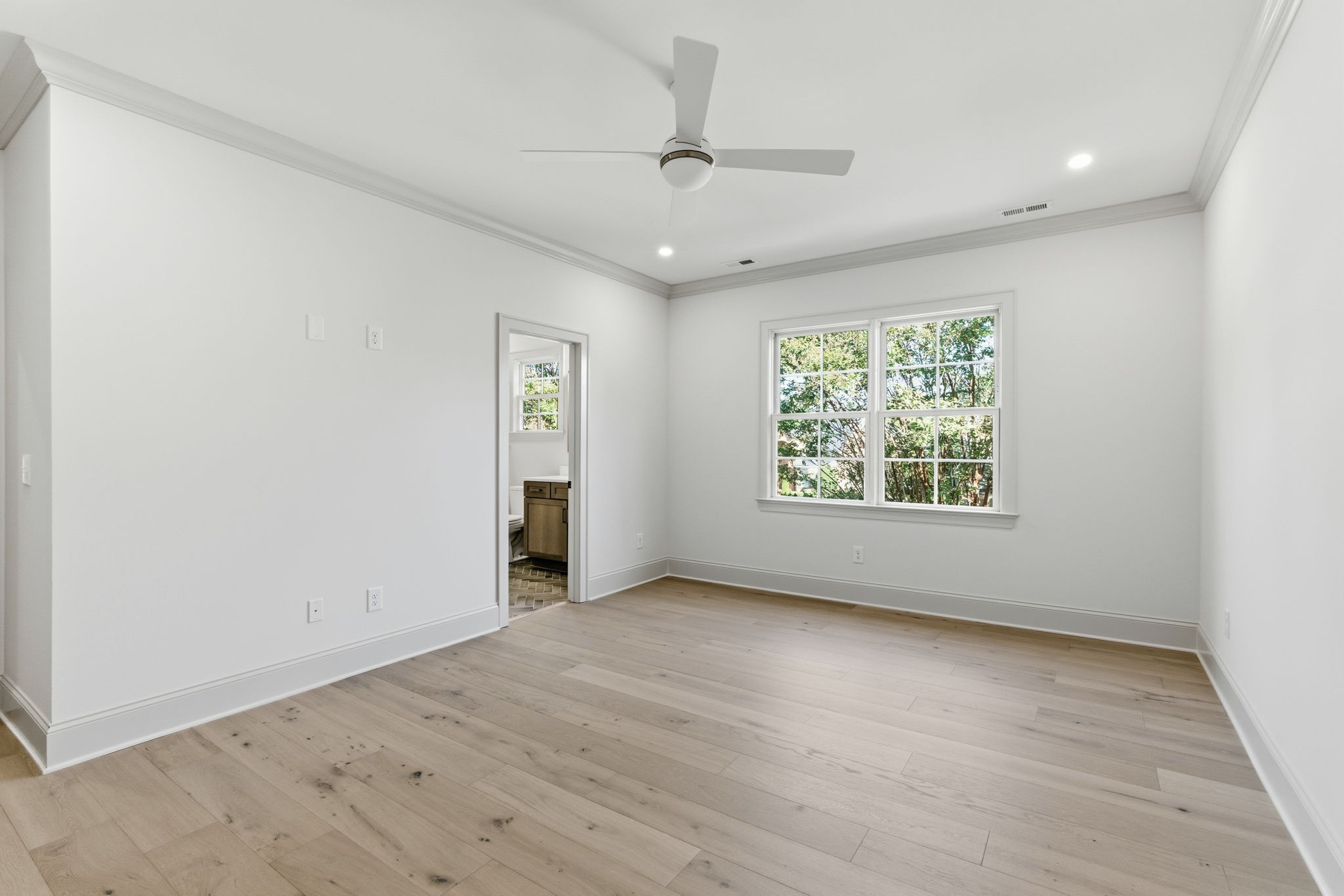 531 Midway Cir