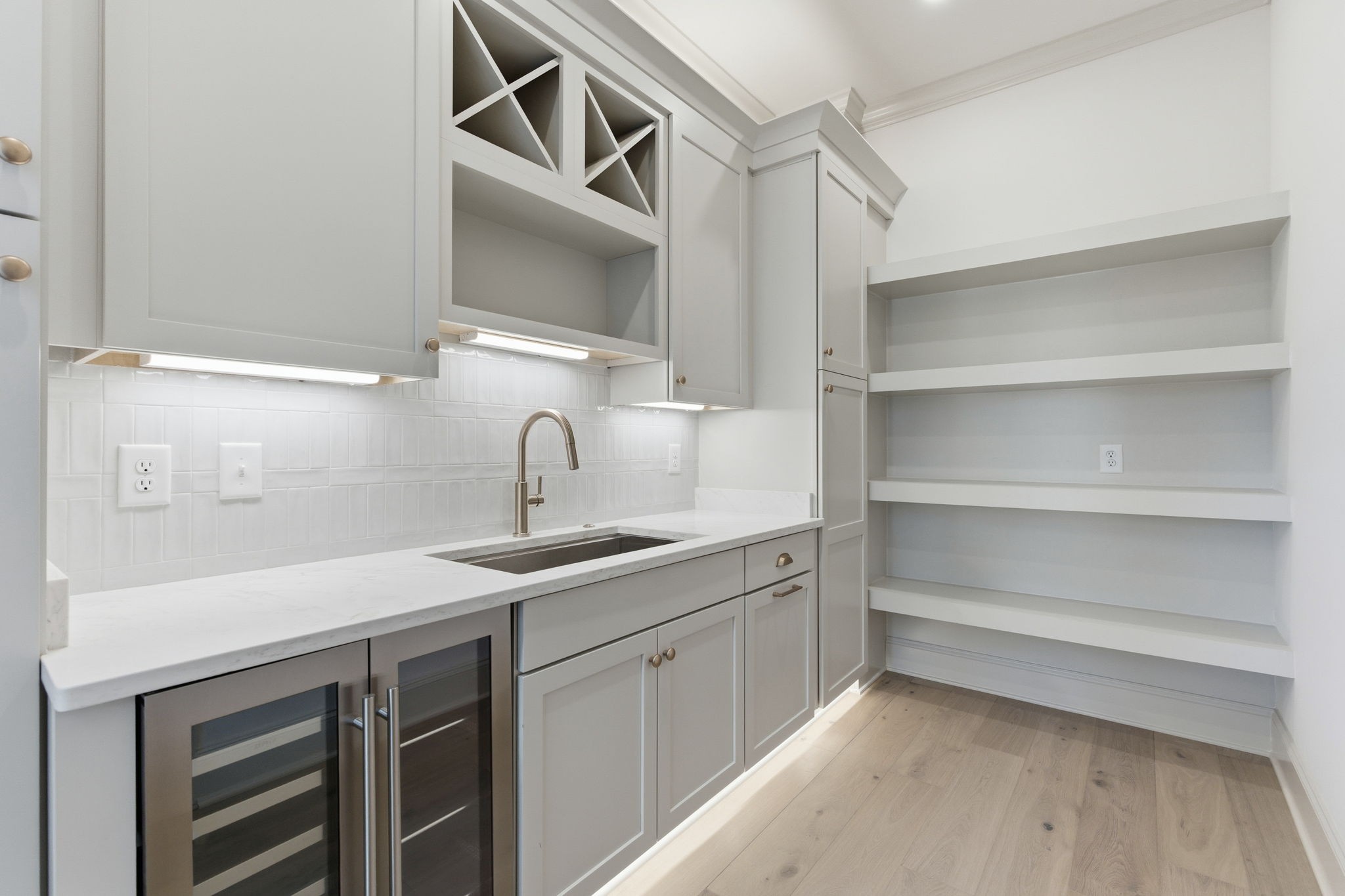531 Midway Cir