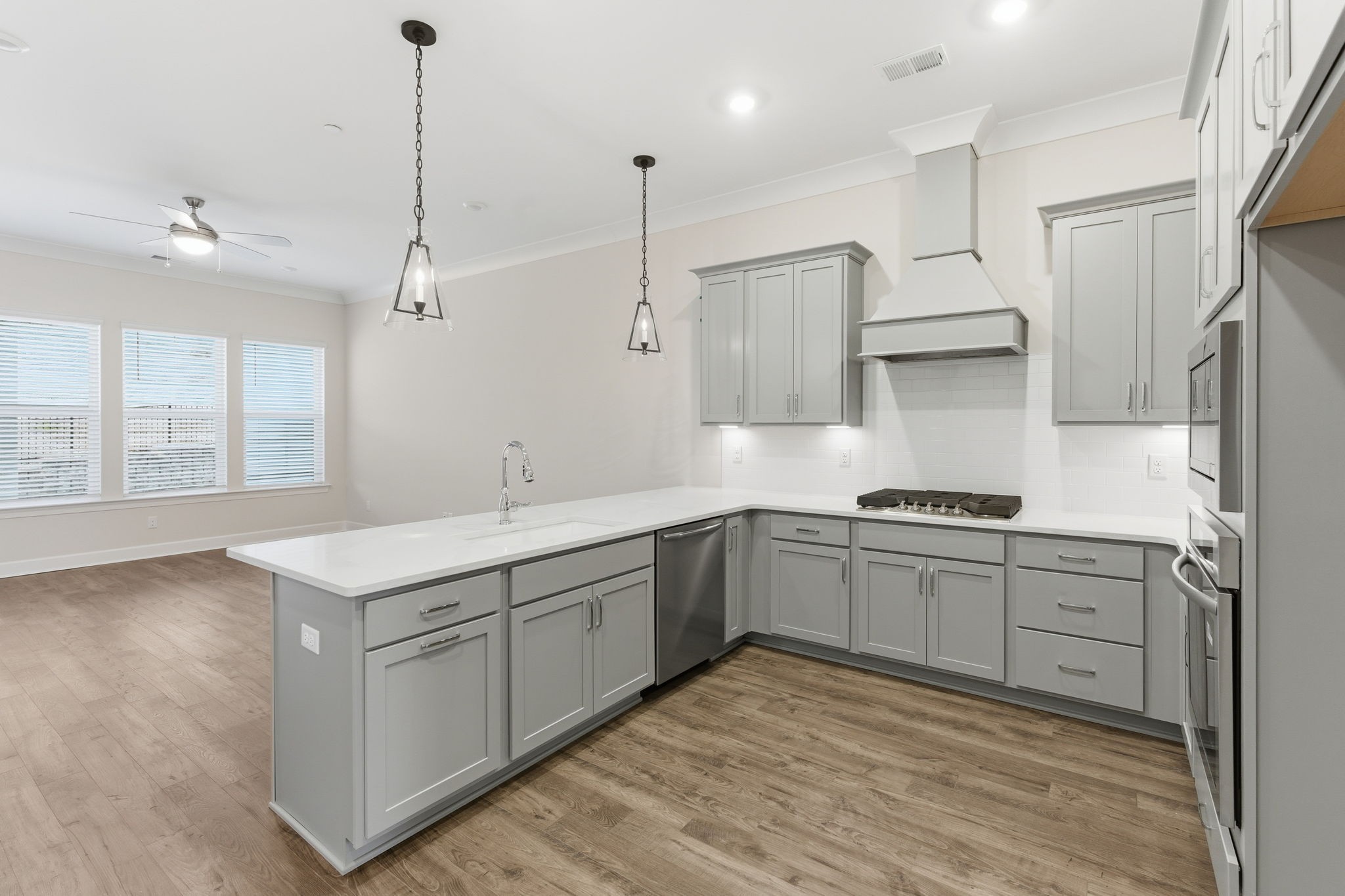 455 Buckwood Avenue, W