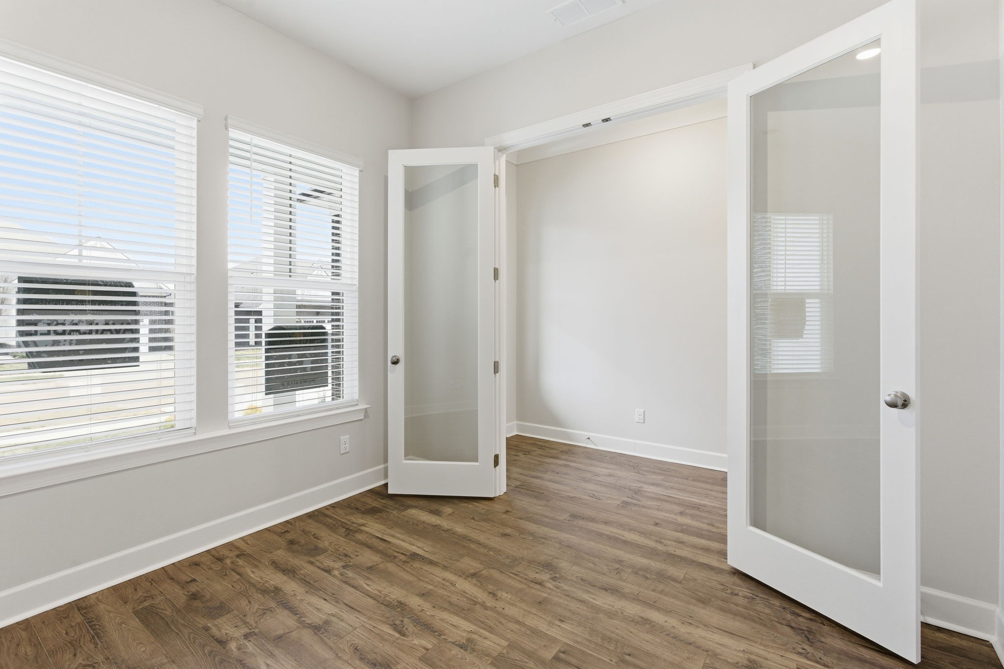 455 Buckwood Avenue, W