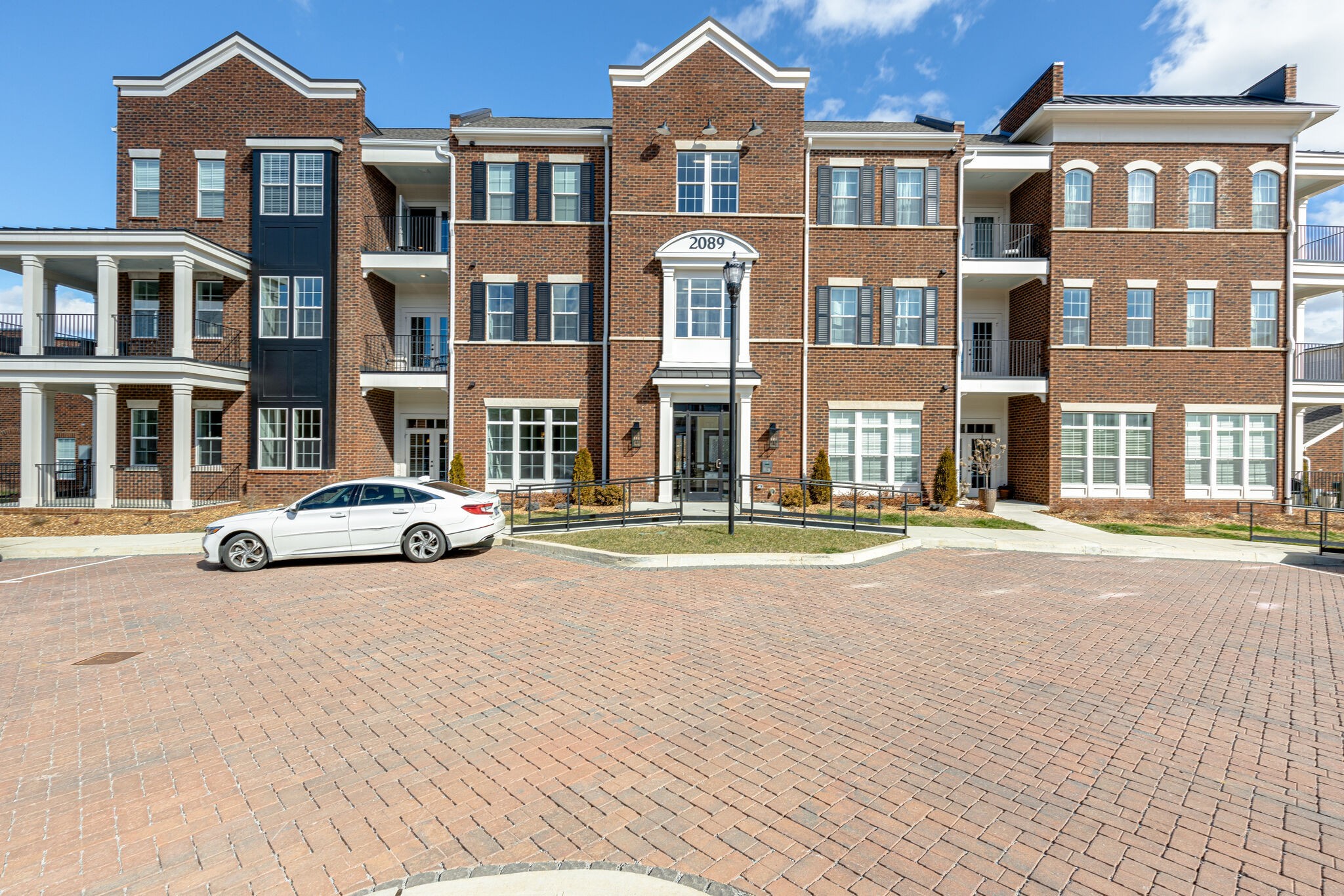 2089 Branford Pl Unit: 102