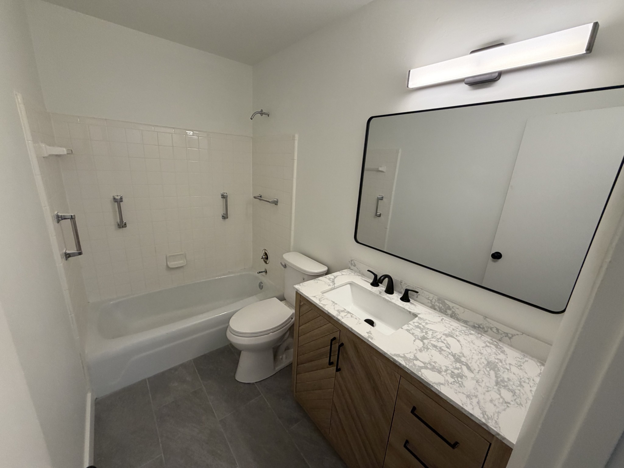1100 W Main St Unit: F7