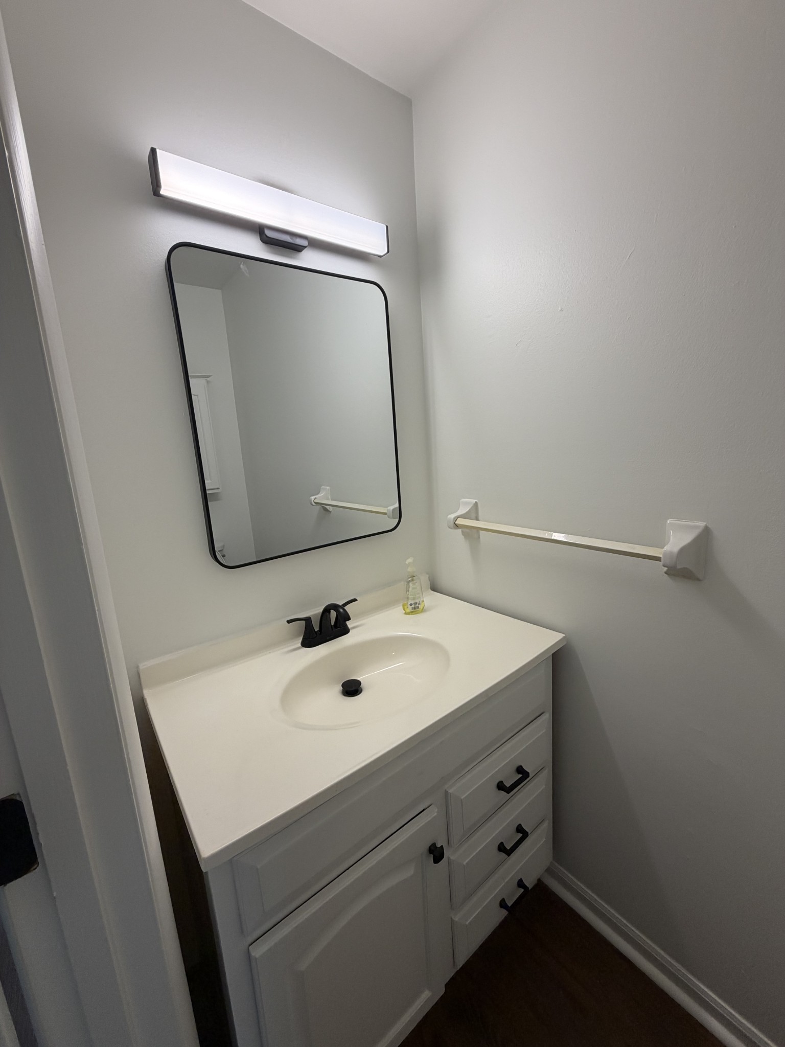 1100 W Main St Unit: F7
