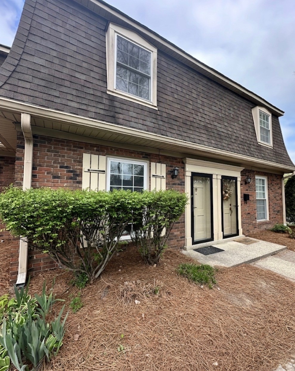 1100 W Main St Unit: F7