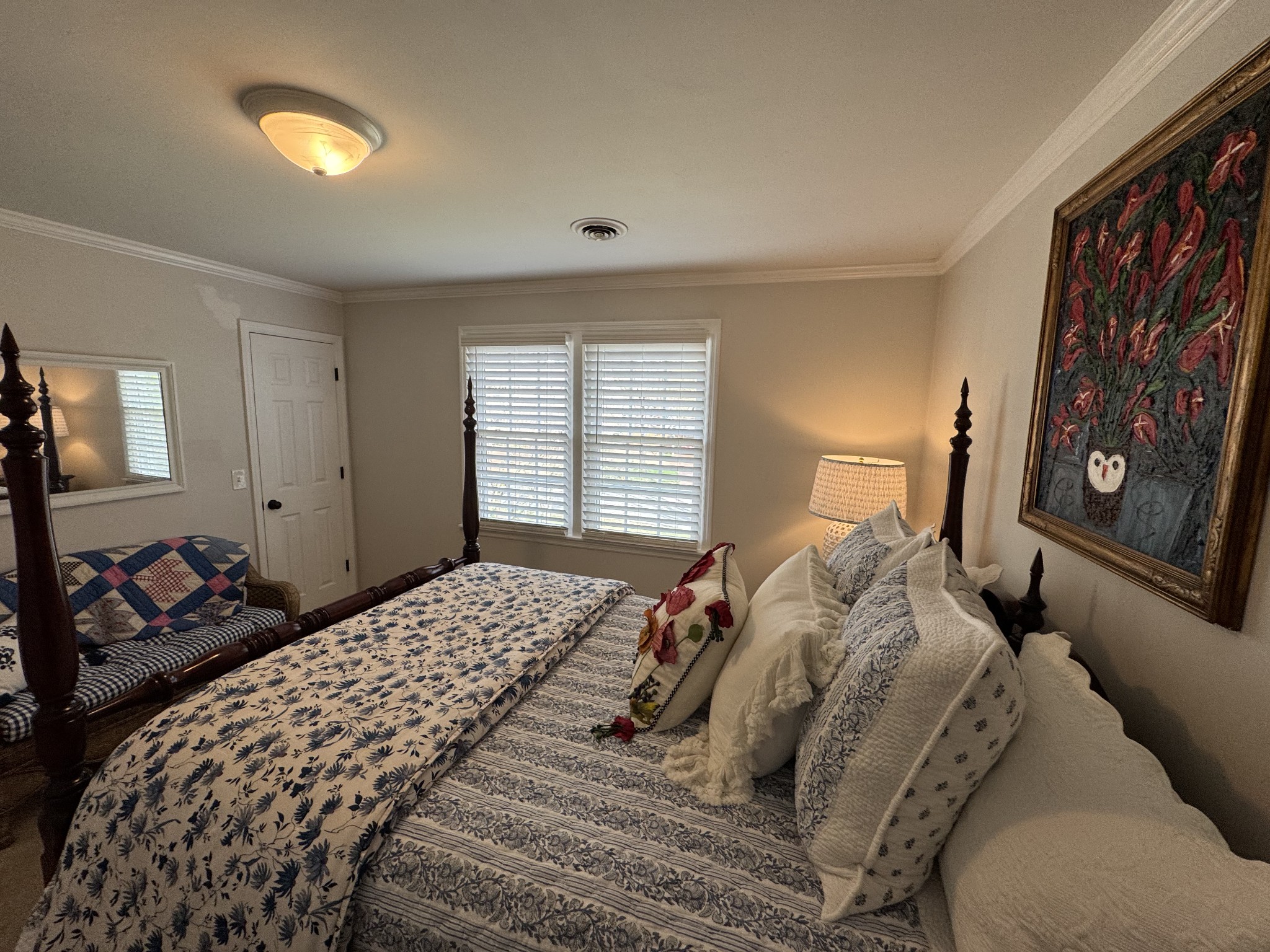 216 Pebble Glen Dr