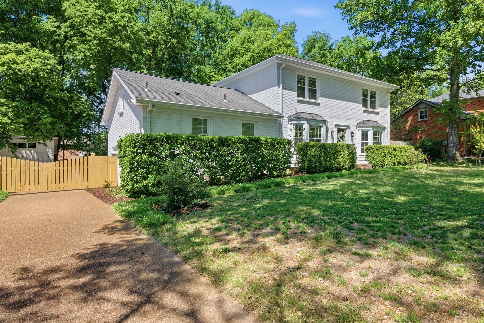 216 Pebble Glen Dr