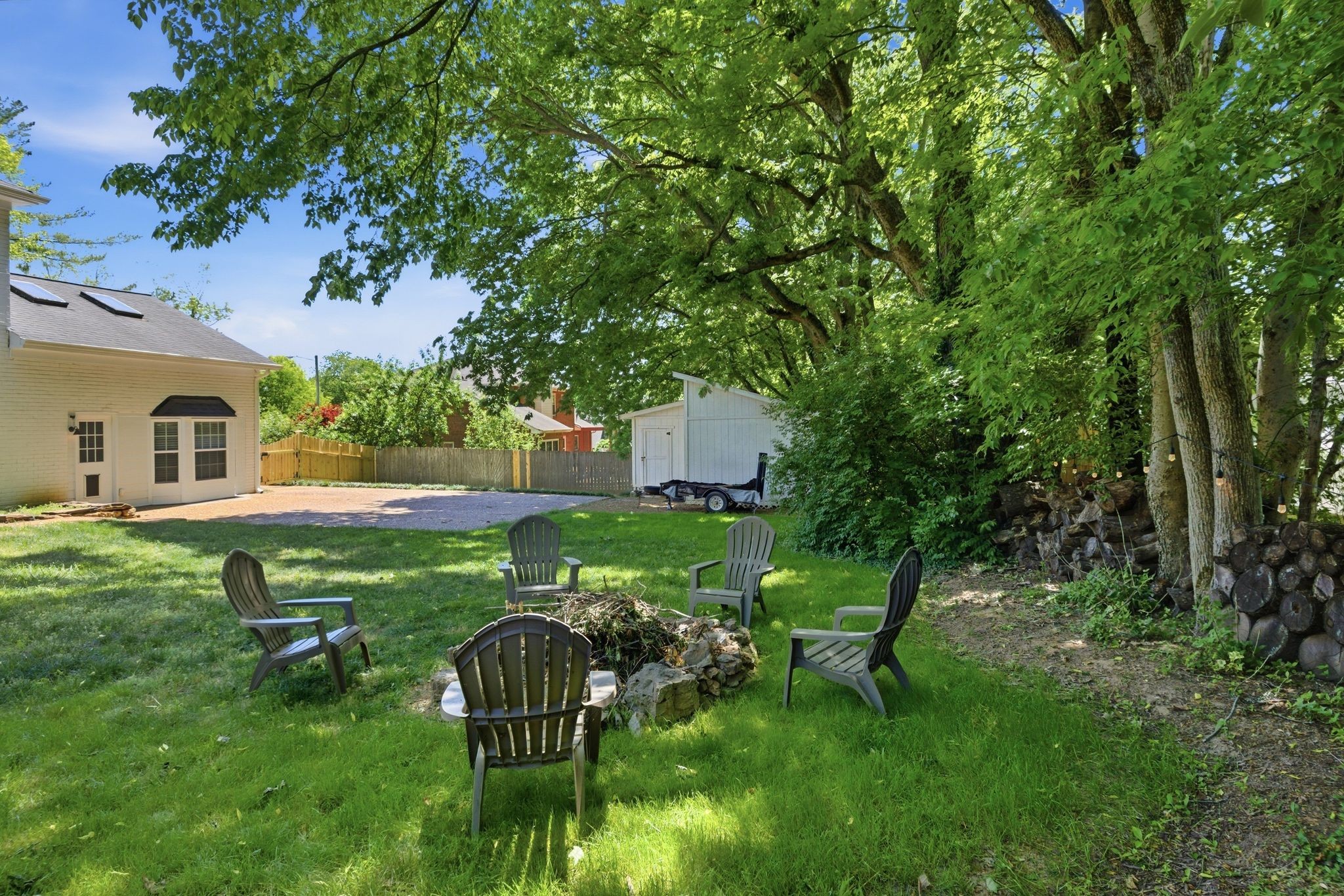 216 Pebble Glen Dr