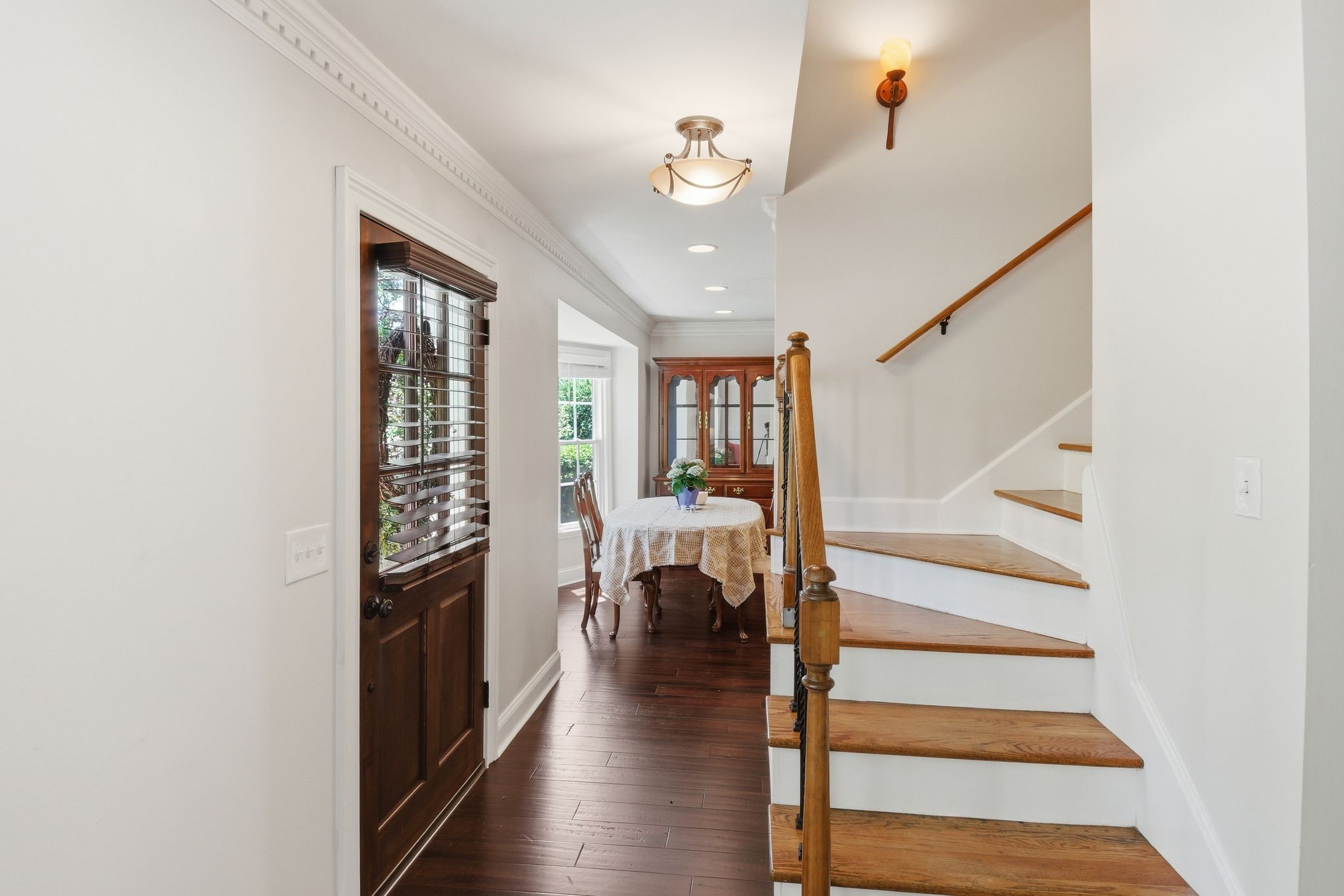 216 Pebble Glen Dr