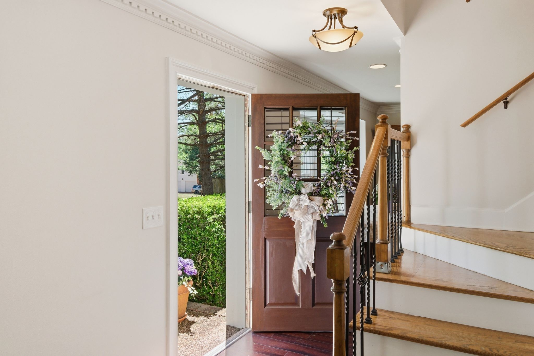 216 Pebble Glen Dr