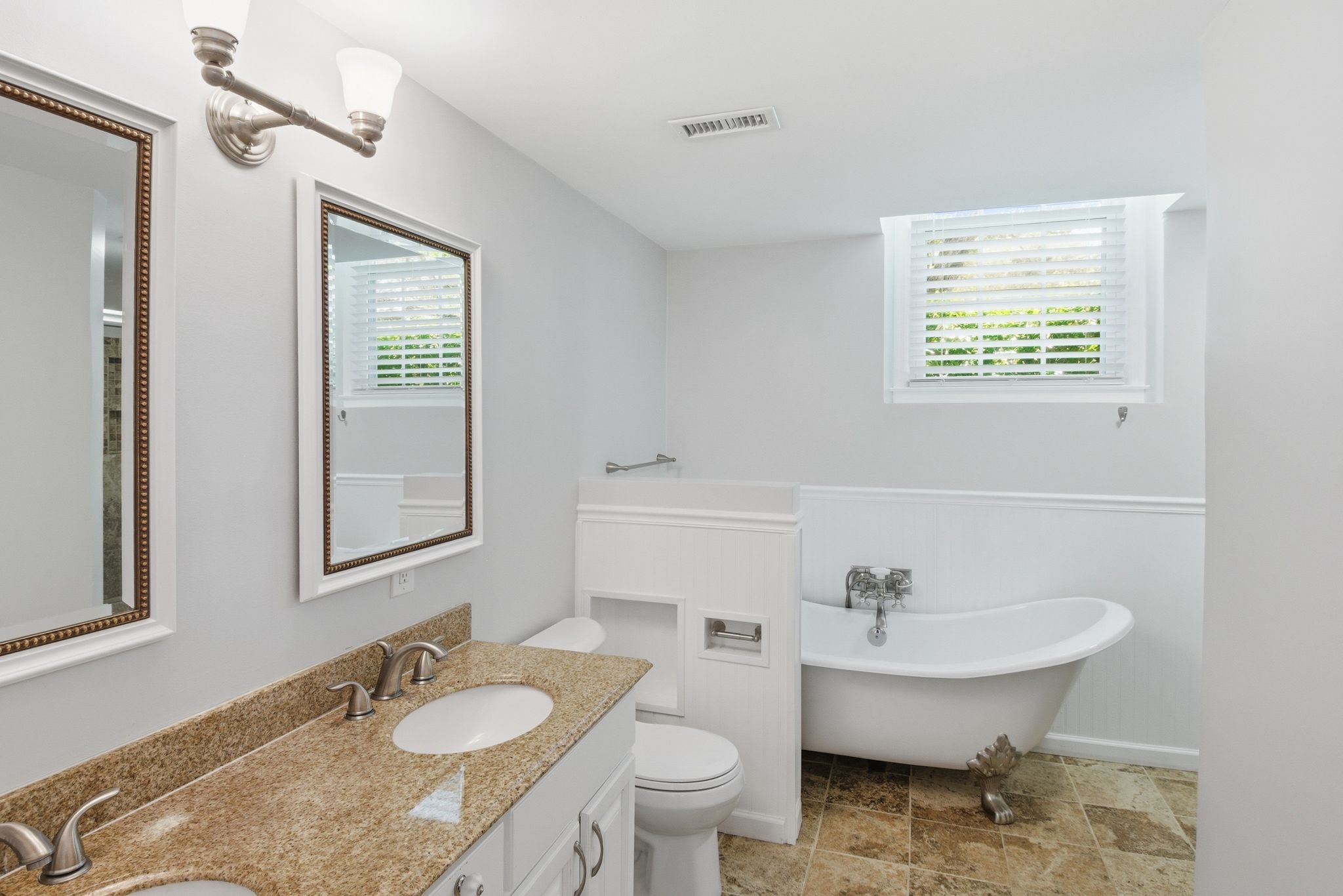216 Pebble Glen Dr