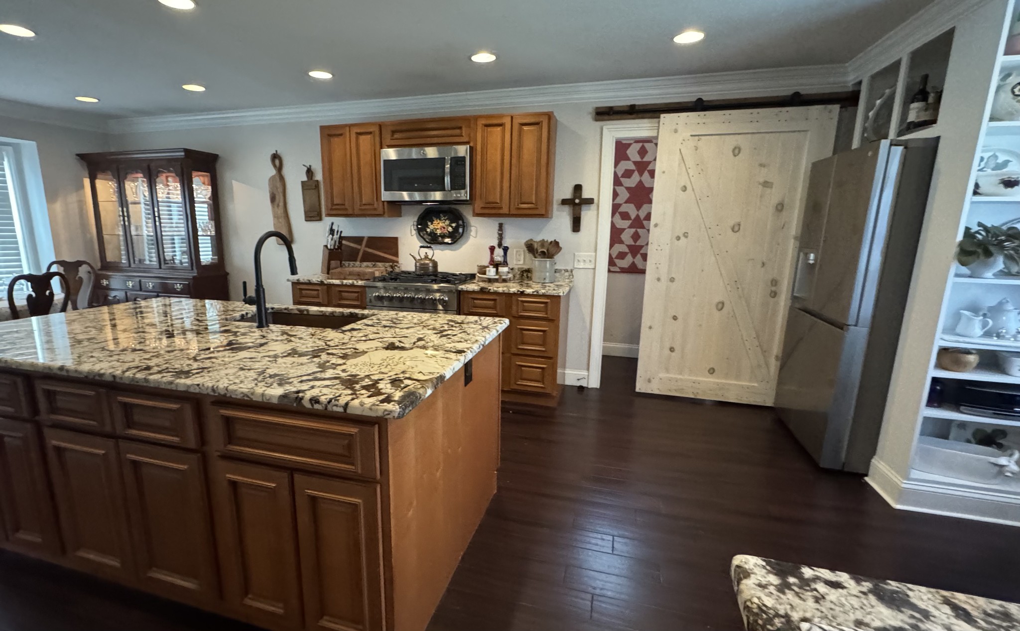 216 Pebble Glen Dr