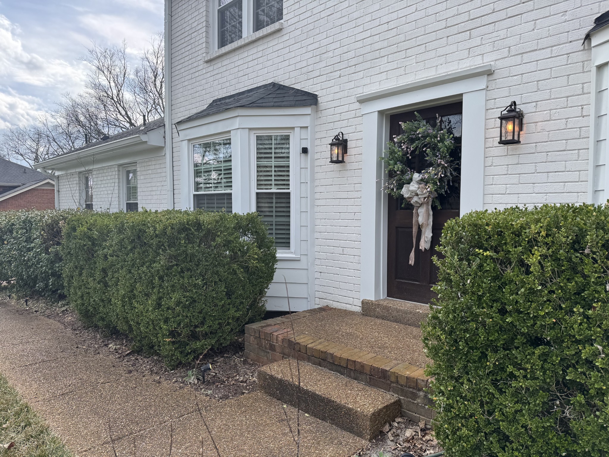 216 Pebble Glen Dr