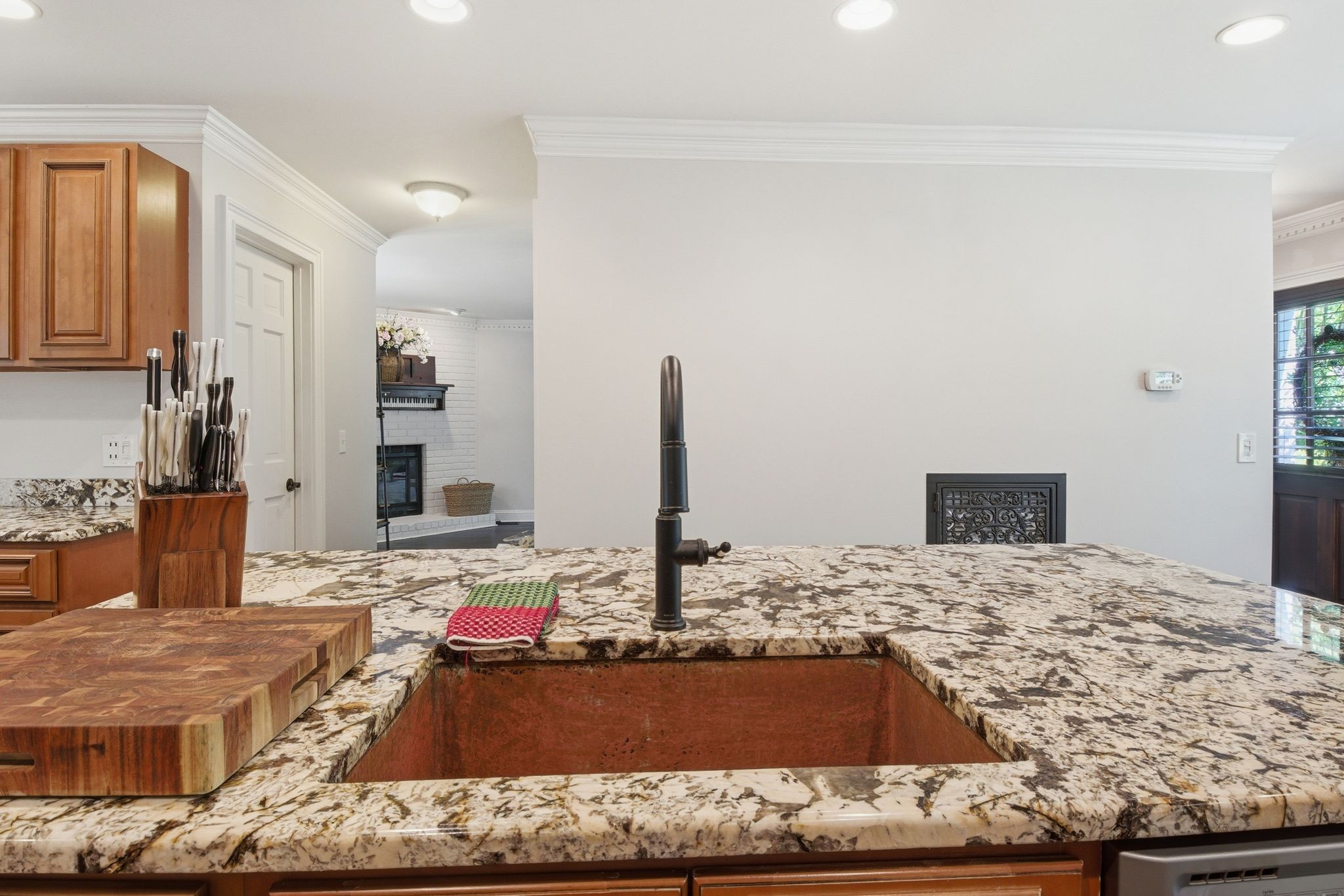 216 Pebble Glen Dr