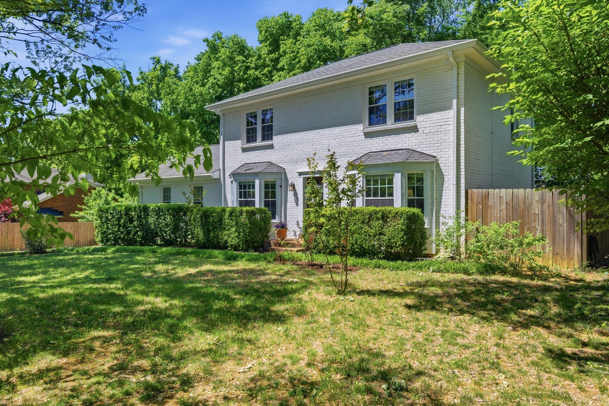 216 Pebble Glen Dr