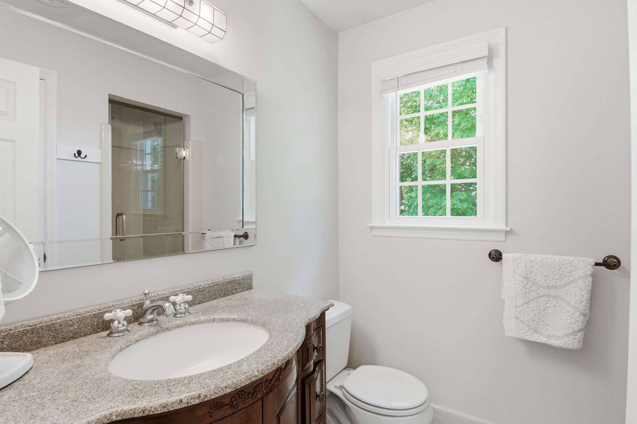 216 Pebble Glen Dr