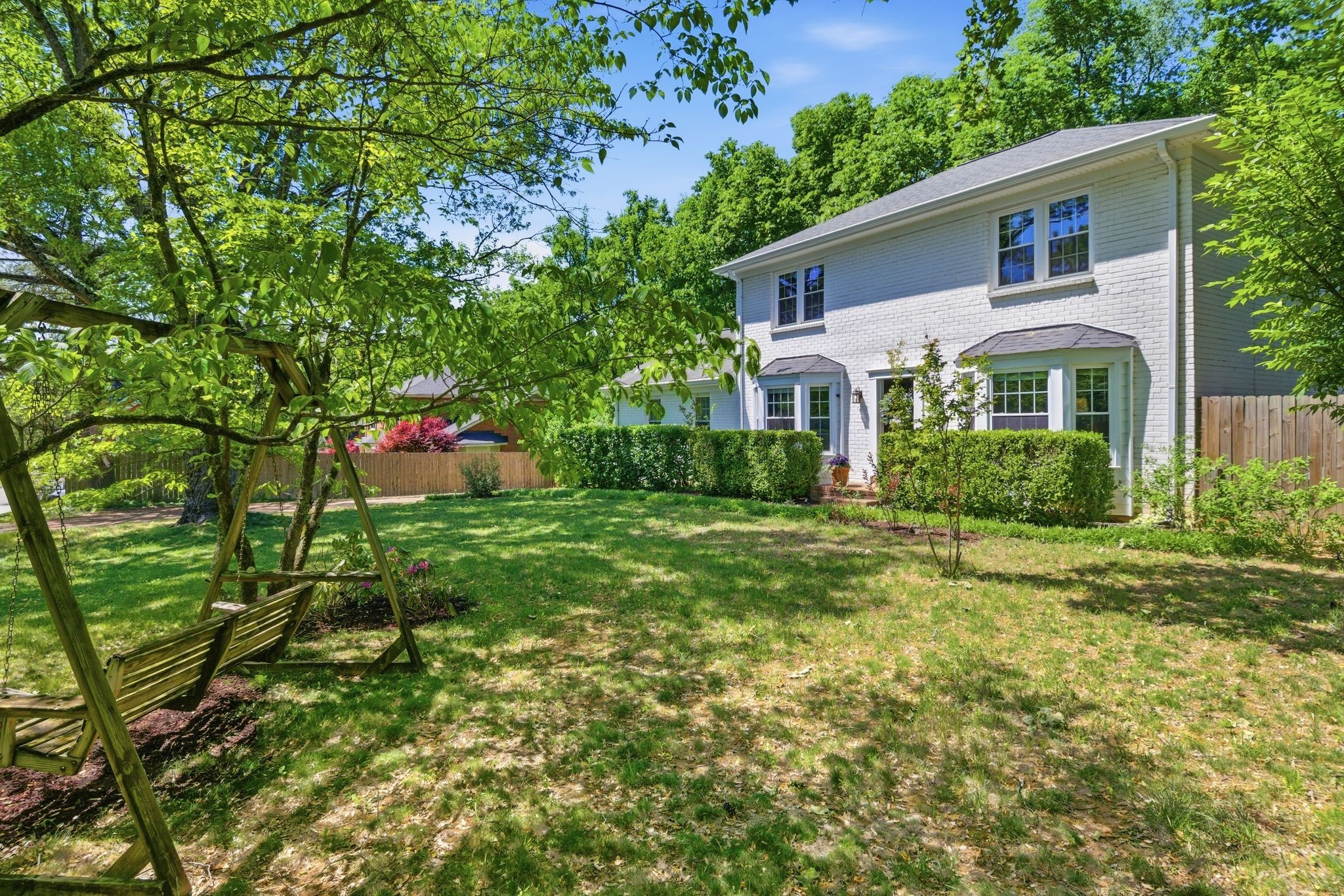 216 Pebble Glen Dr