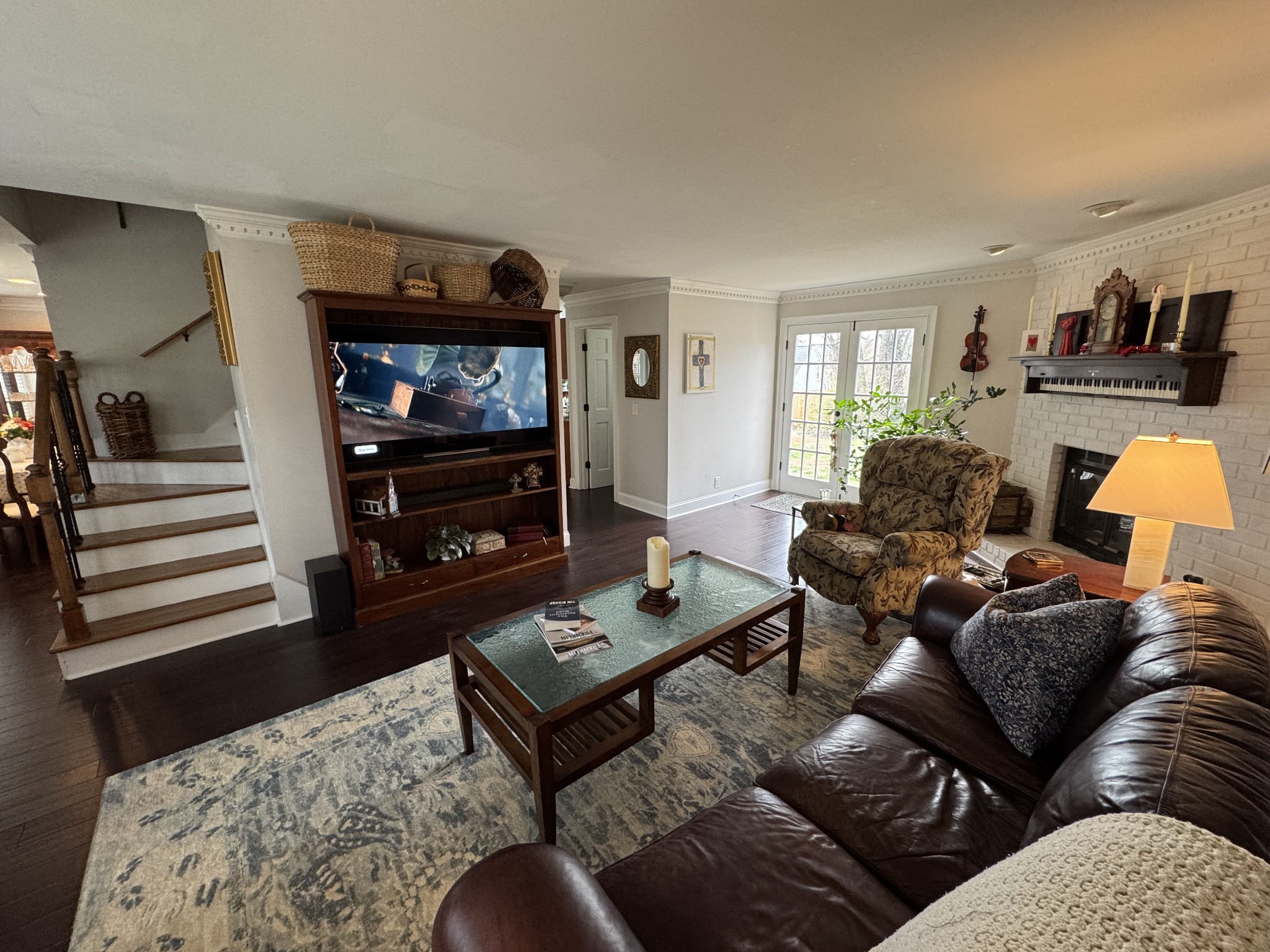 216 Pebble Glen Dr