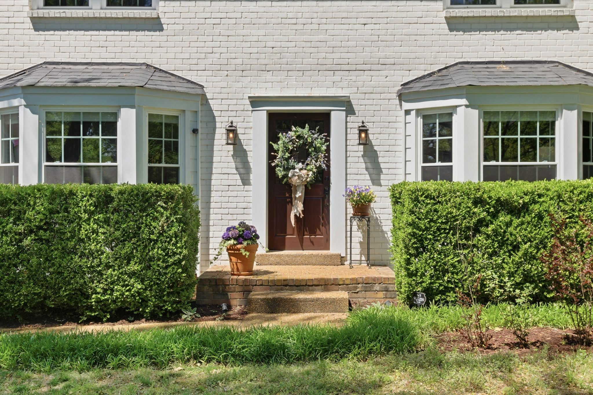 216 Pebble Glen Dr