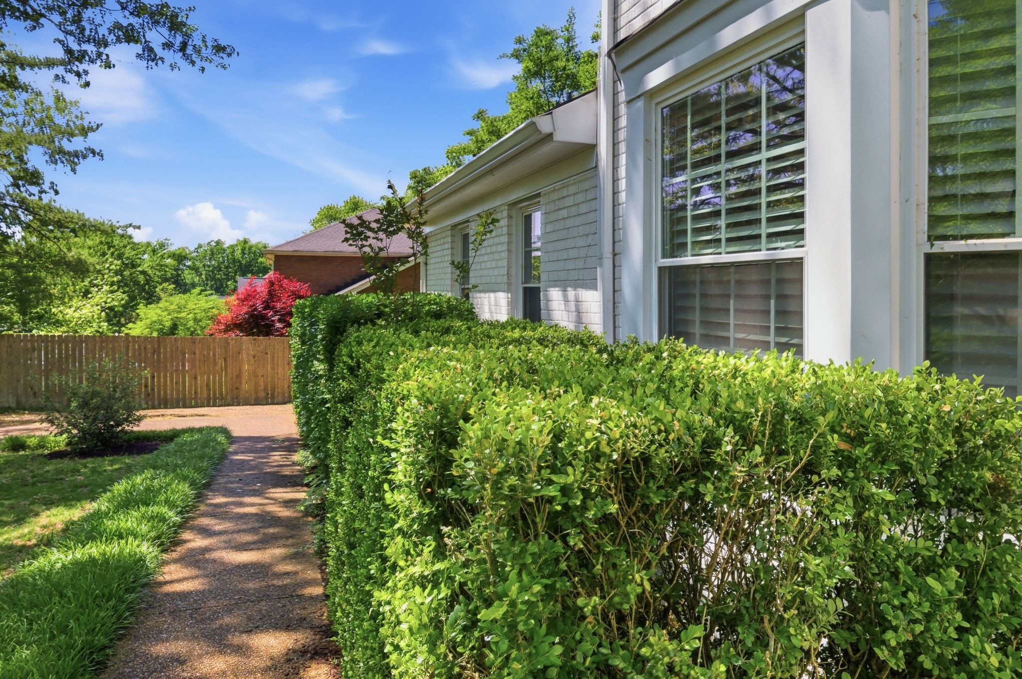 216 Pebble Glen Dr