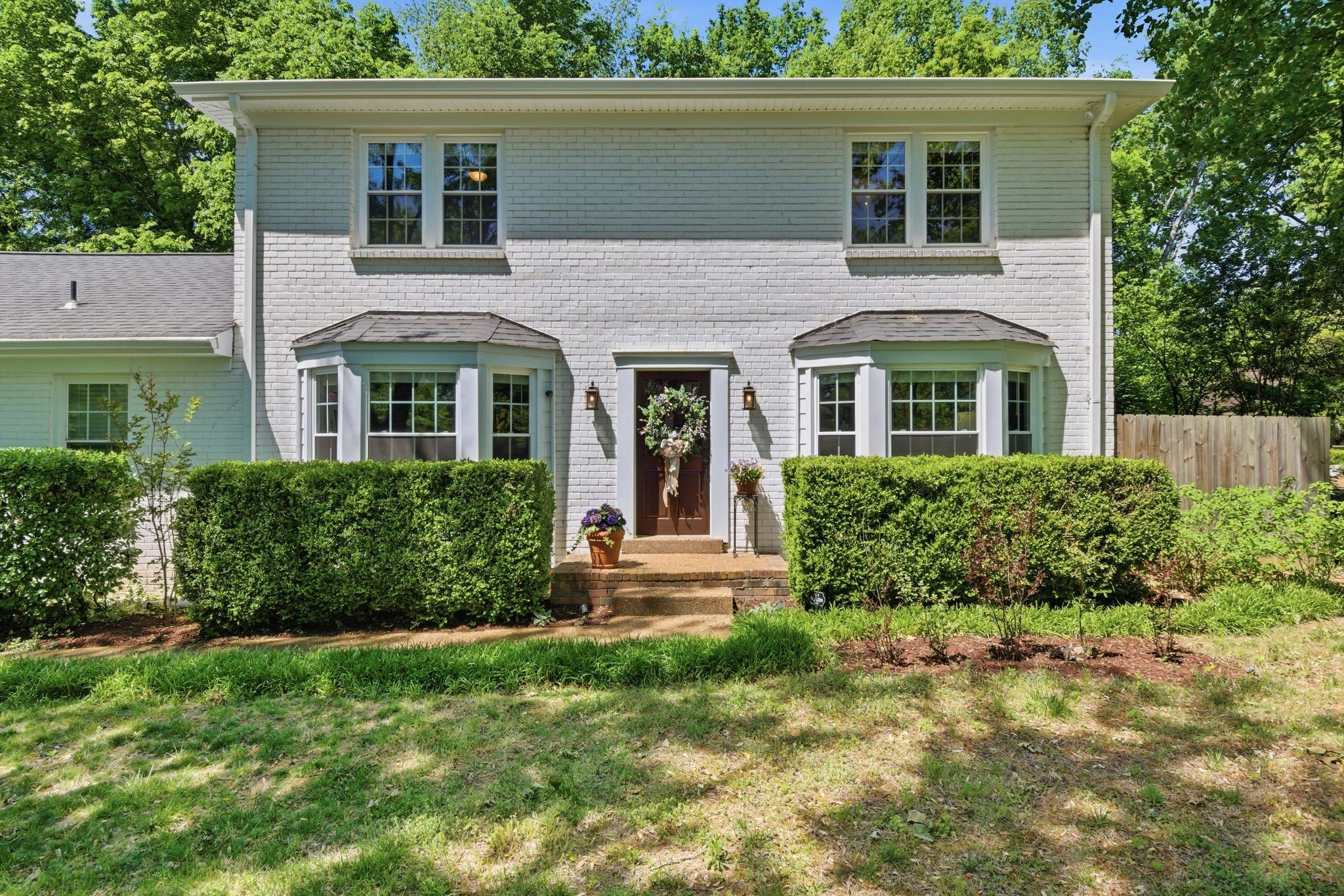 216 Pebble Glen Dr