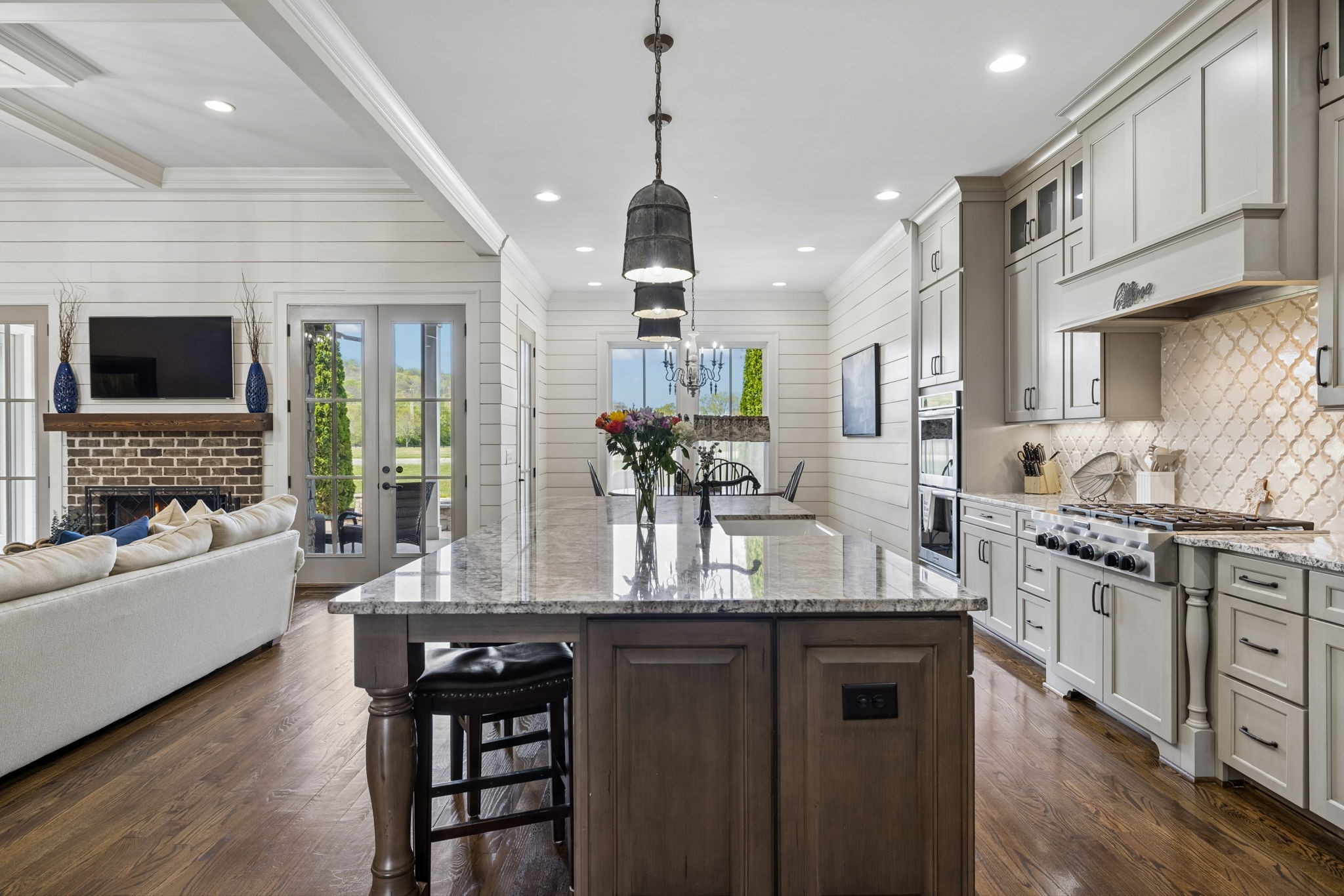 6033 Native Pony Trl