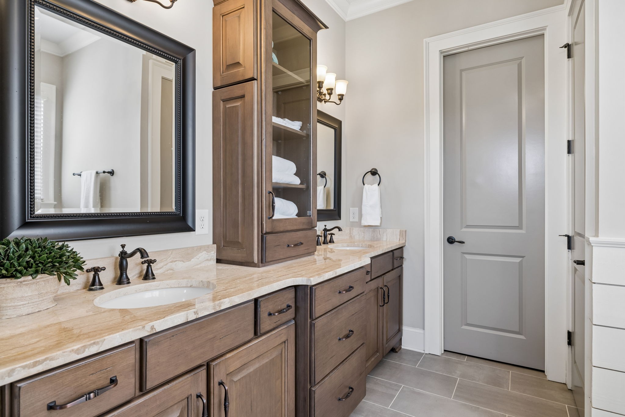 6033 Native Pony Trl