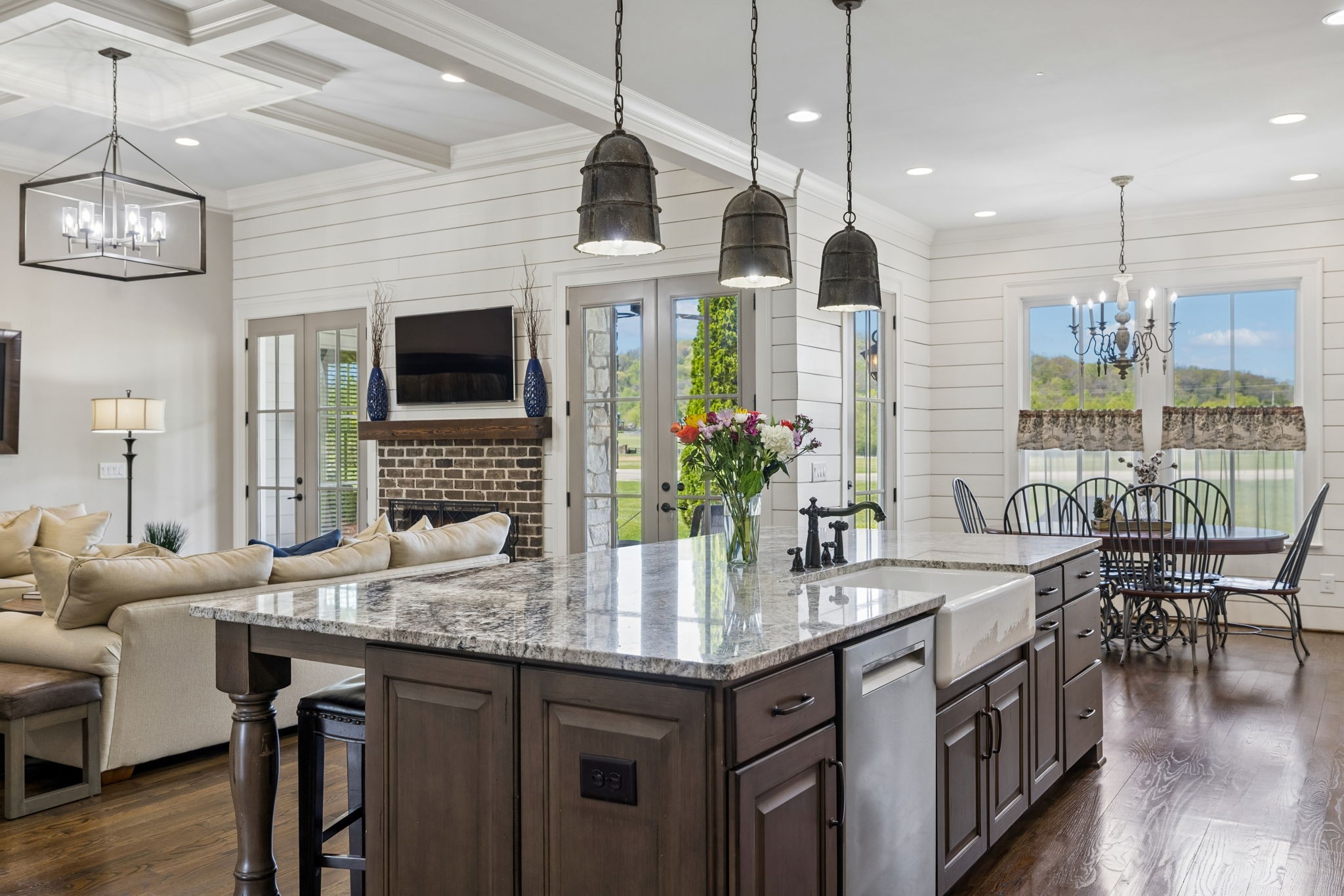 6033 Native Pony Trl