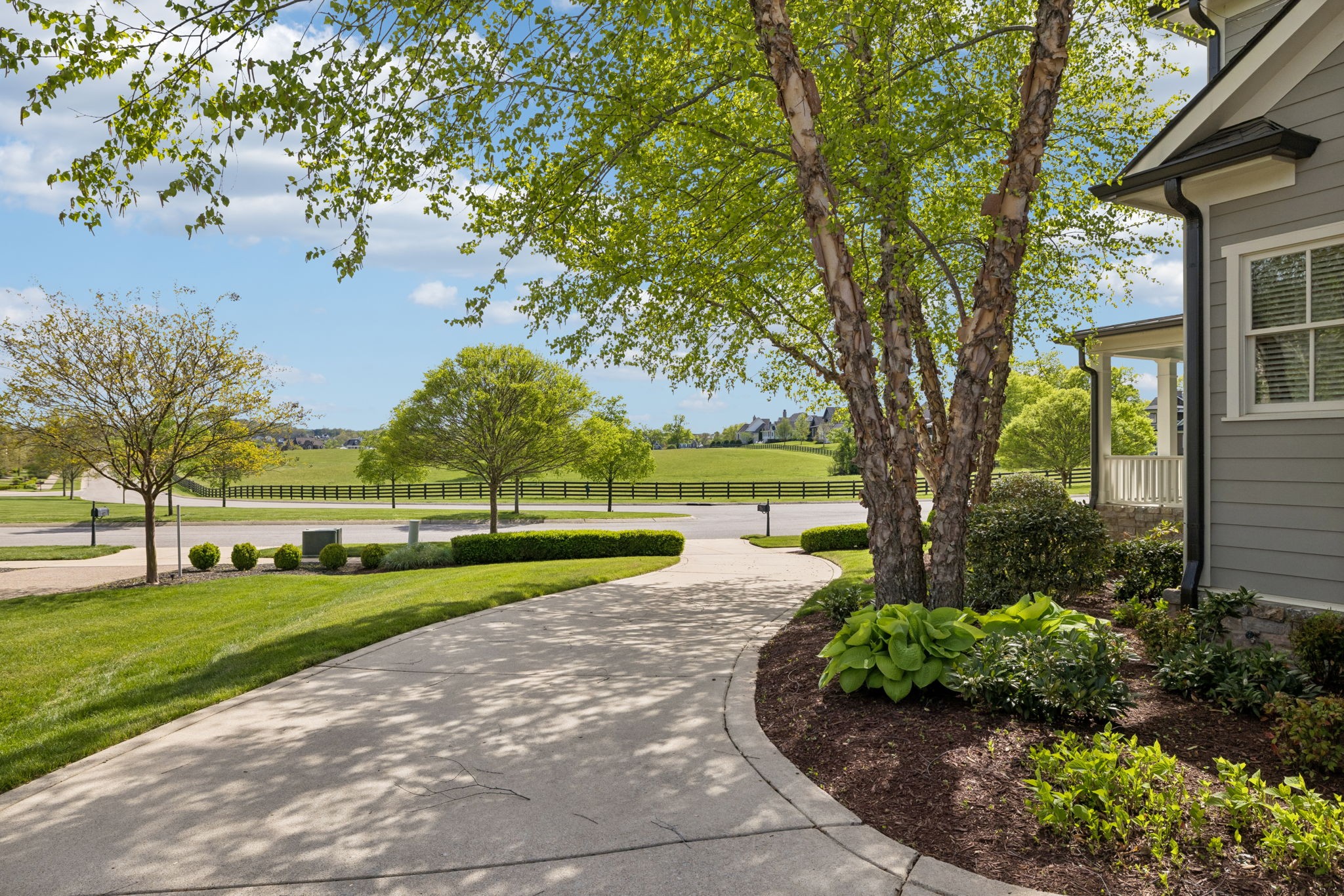 6033 Native Pony Trl