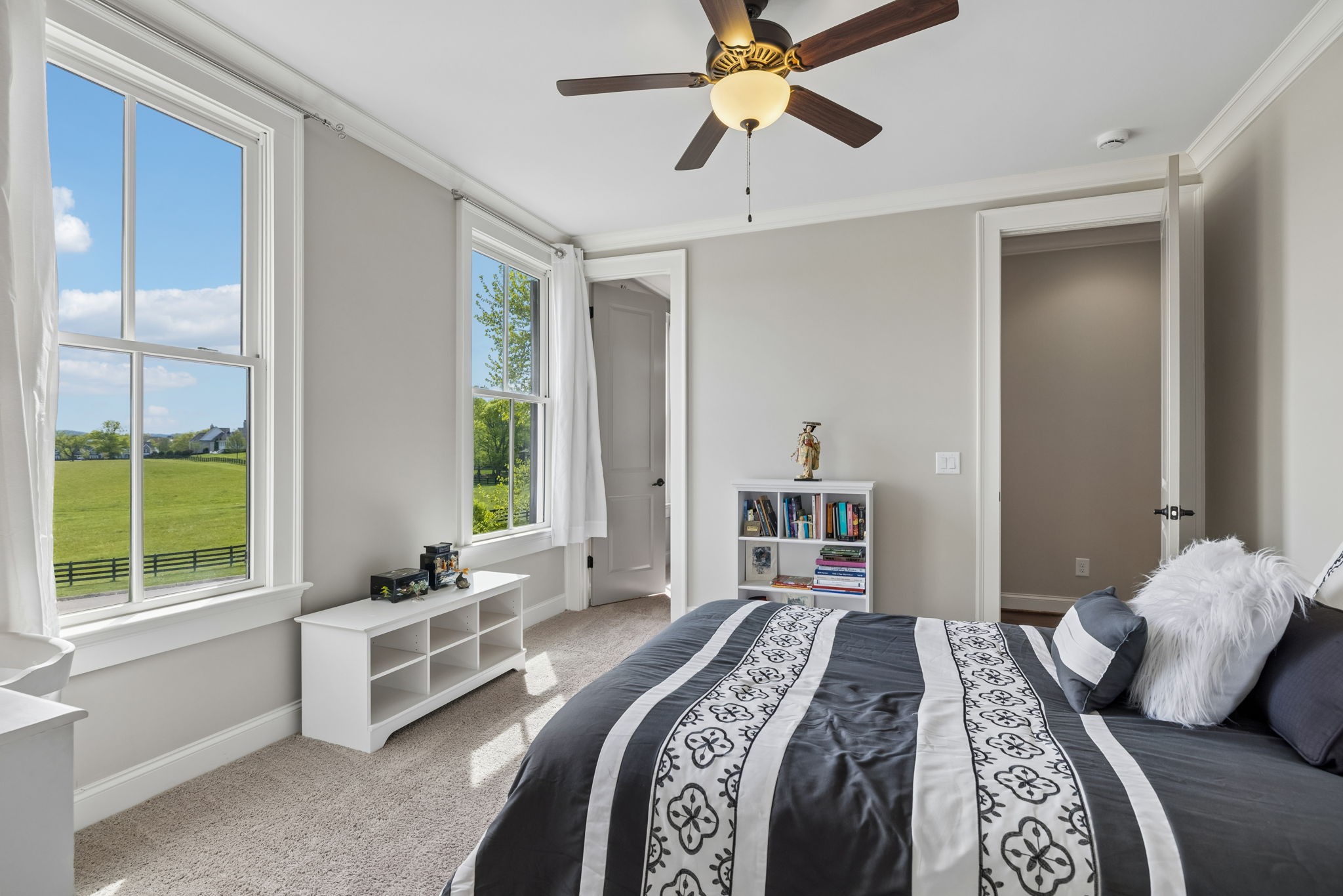 6033 Native Pony Trl