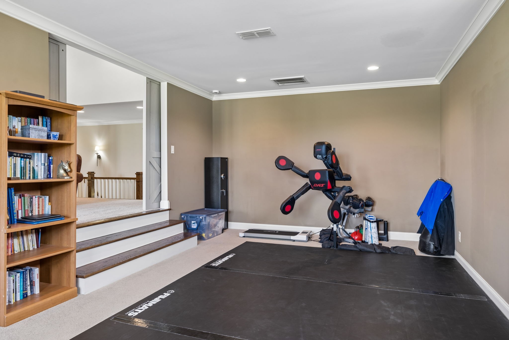 6033 Native Pony Trl