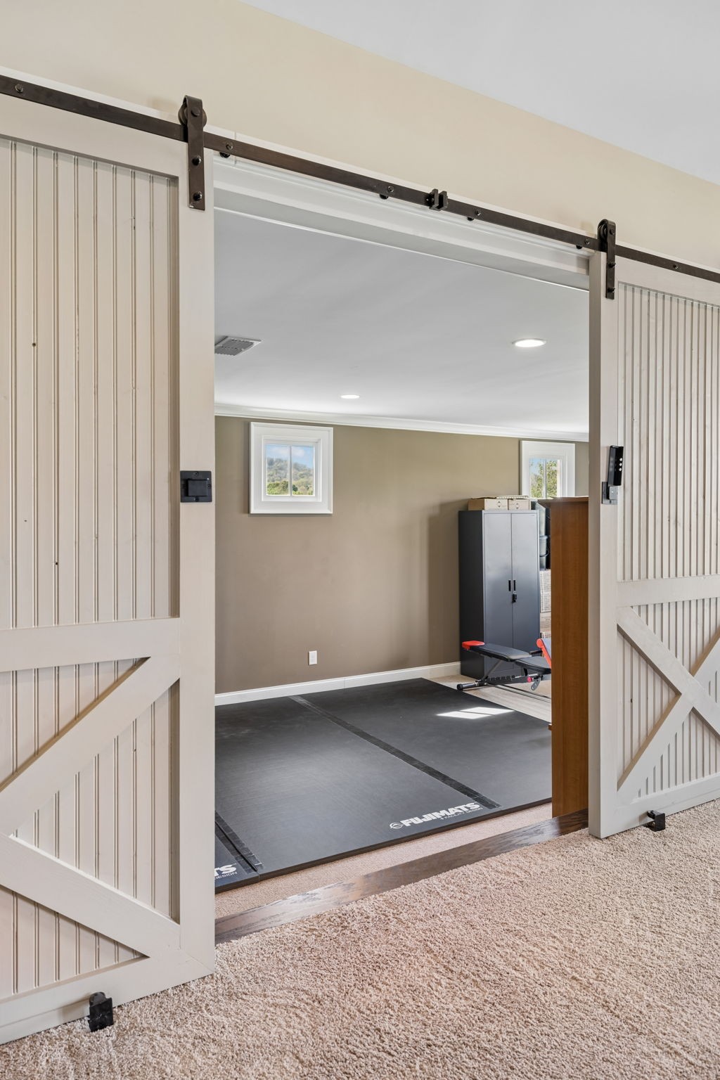 6033 Native Pony Trl