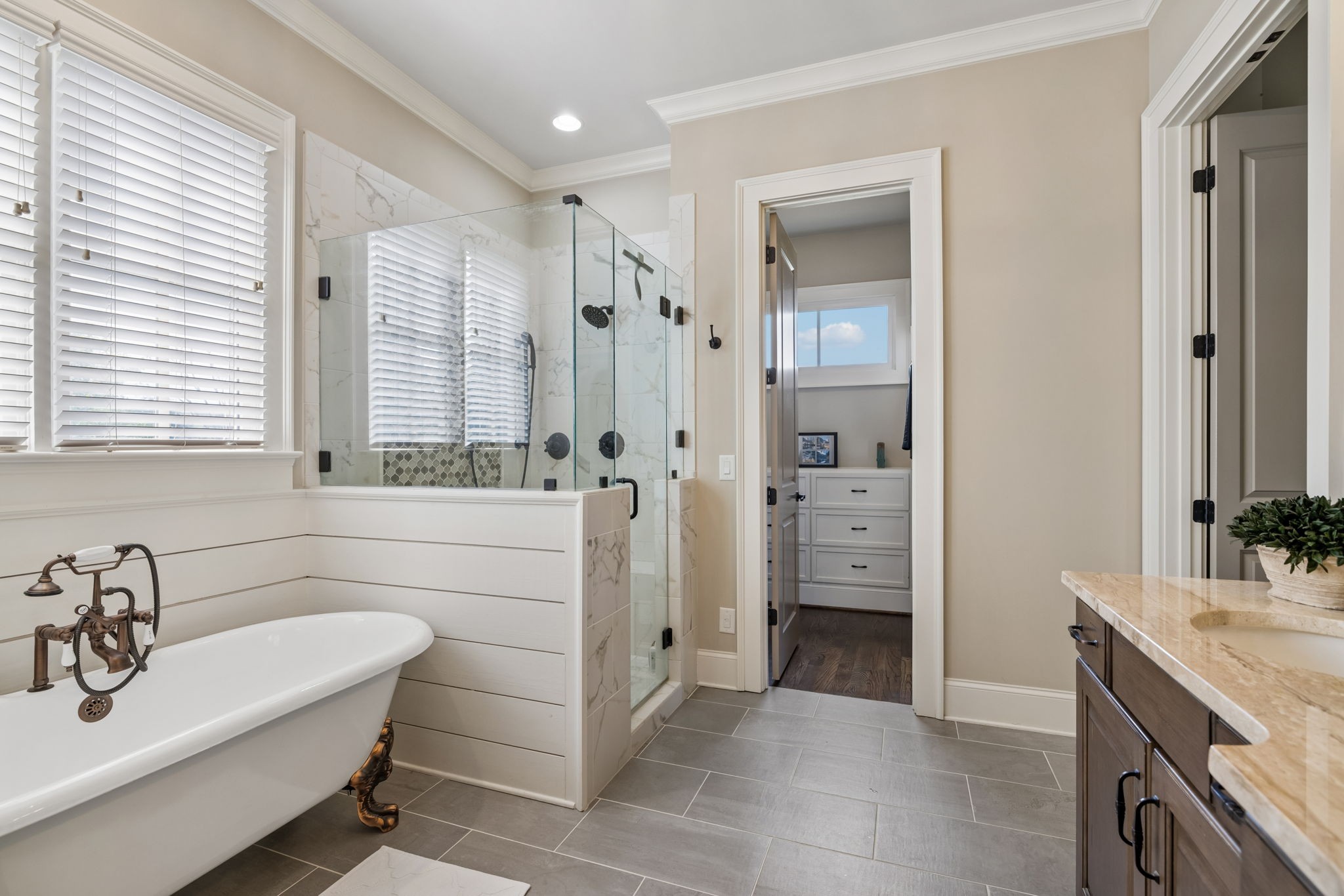 6033 Native Pony Trl