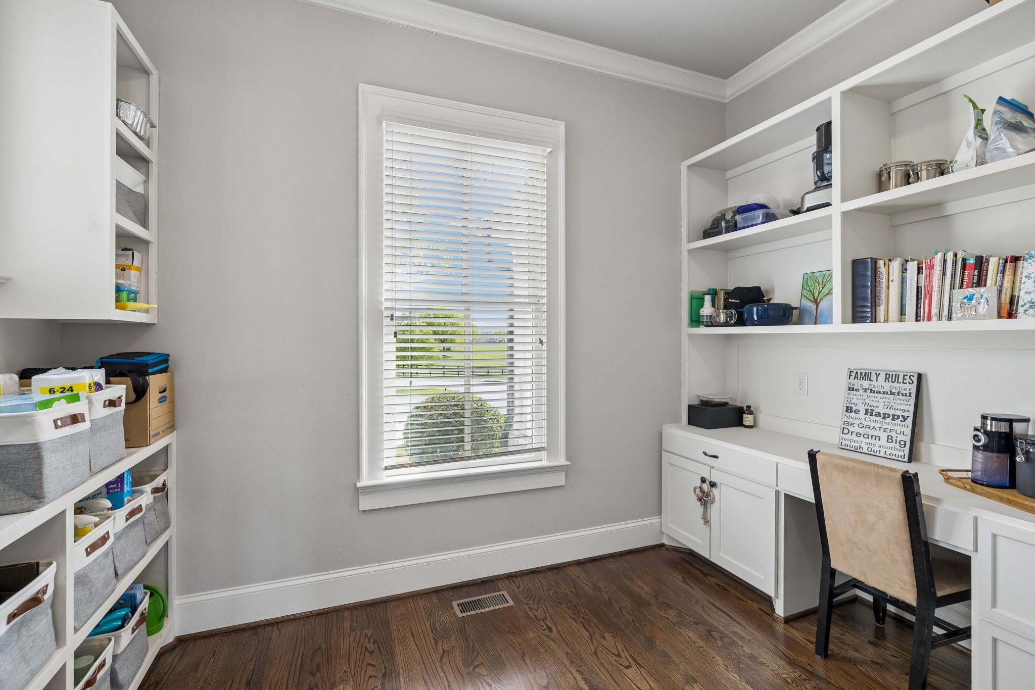 6033 Native Pony Trl