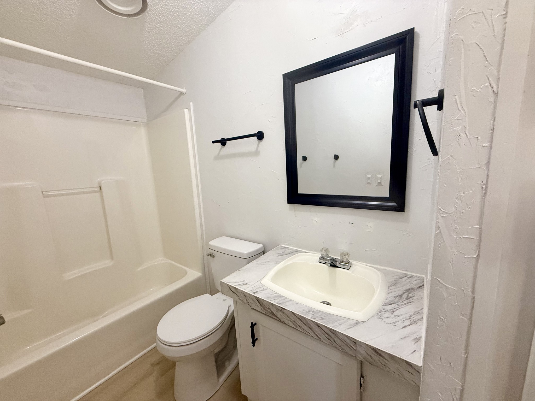 119 W Richview Rd