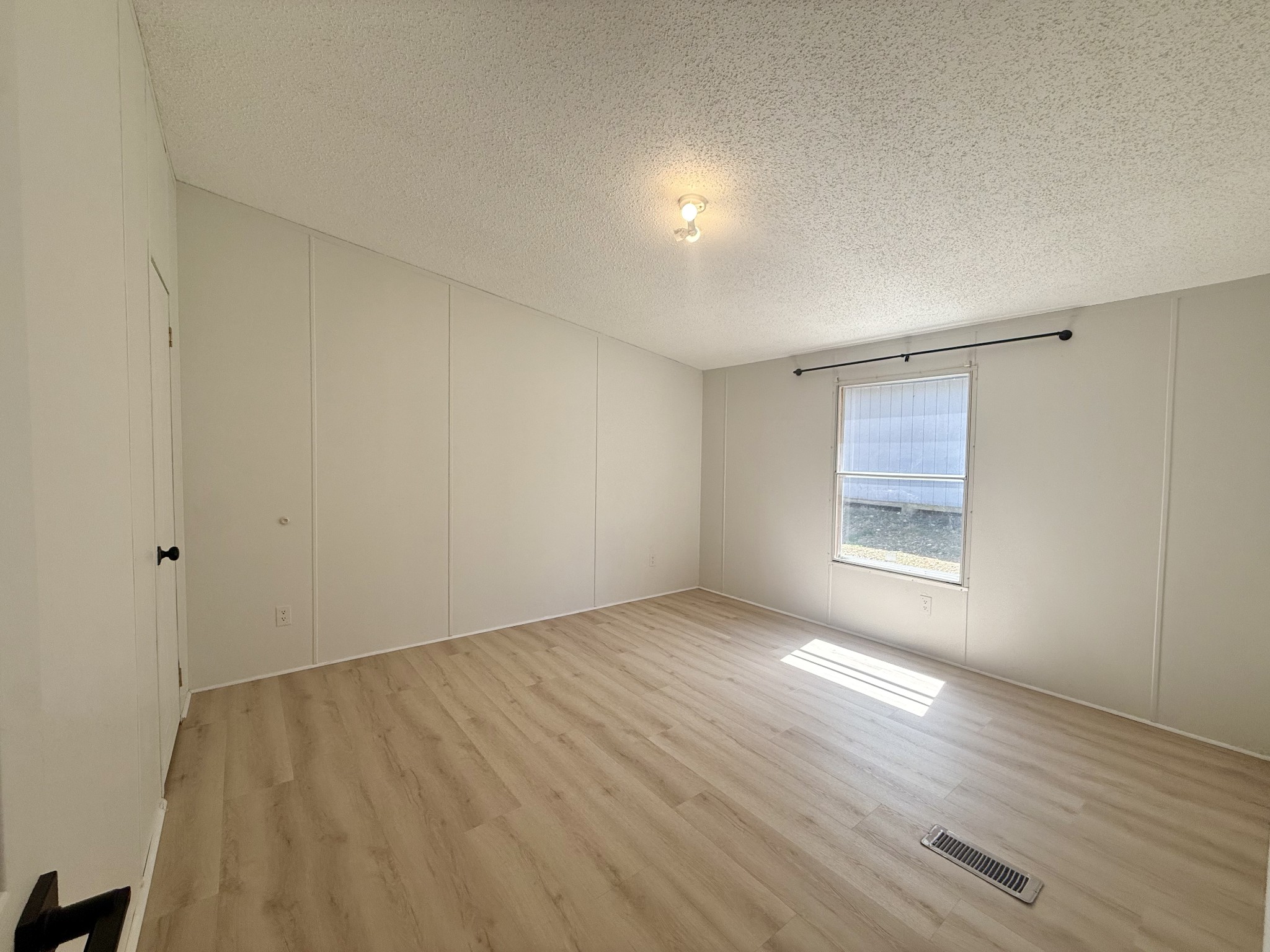 119 W Richview Rd
