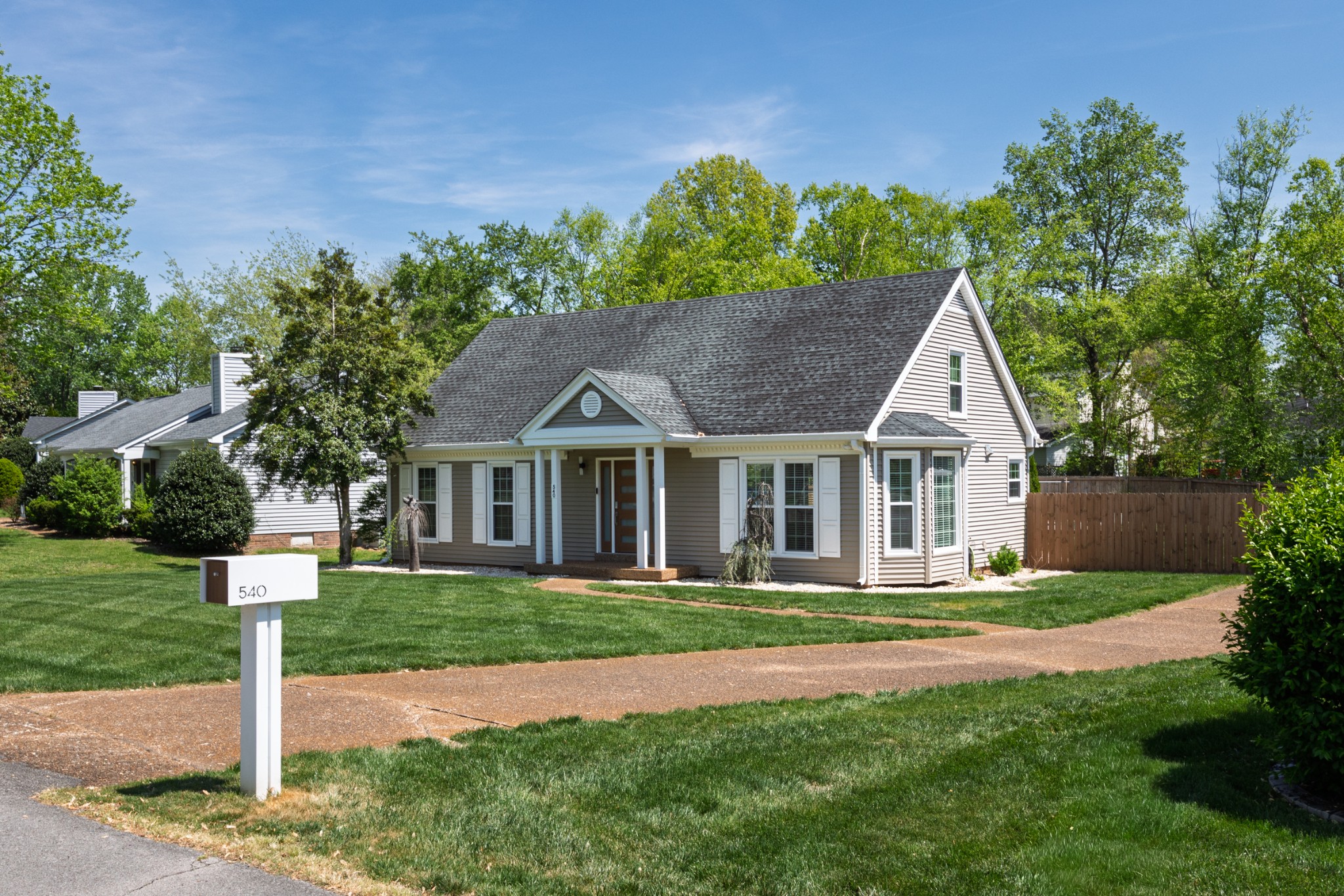 540 Riverview Dr