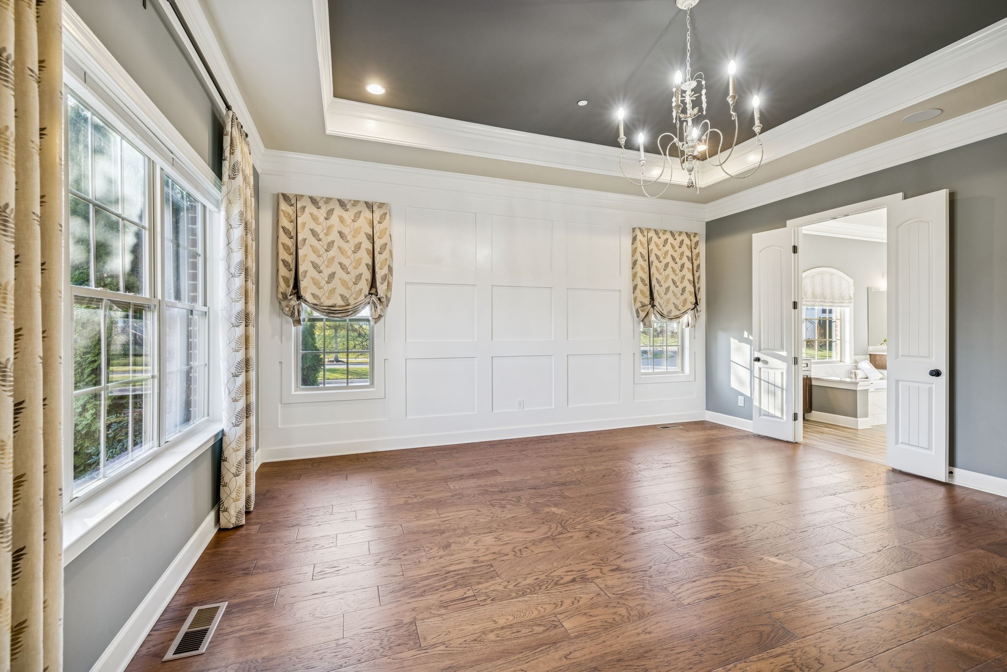 1001 Lawson Ln