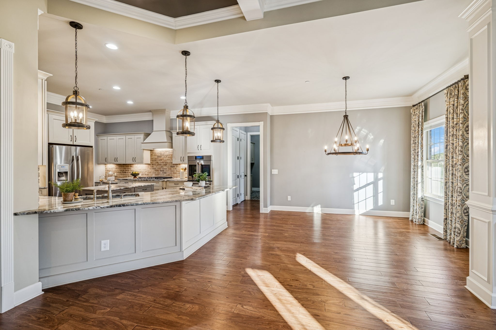 1001 Lawson Ln