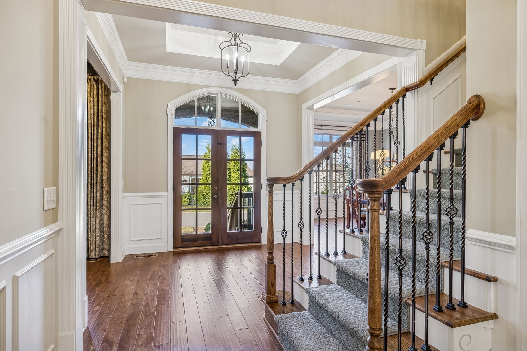 1001 Lawson Ln