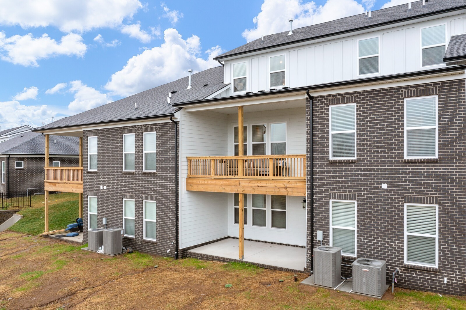 460 Buckwood Avenue, W