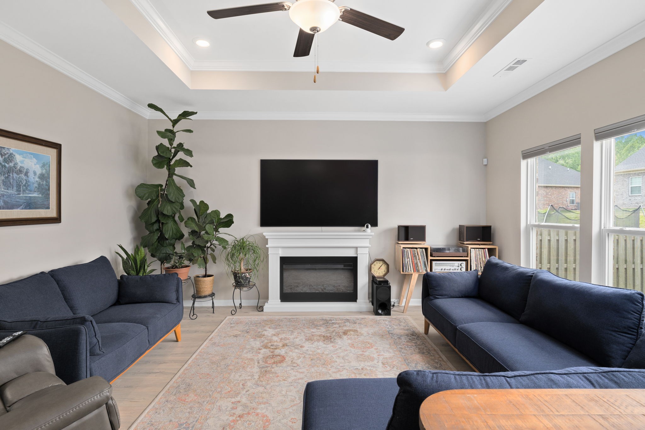 7409 Hemen Way