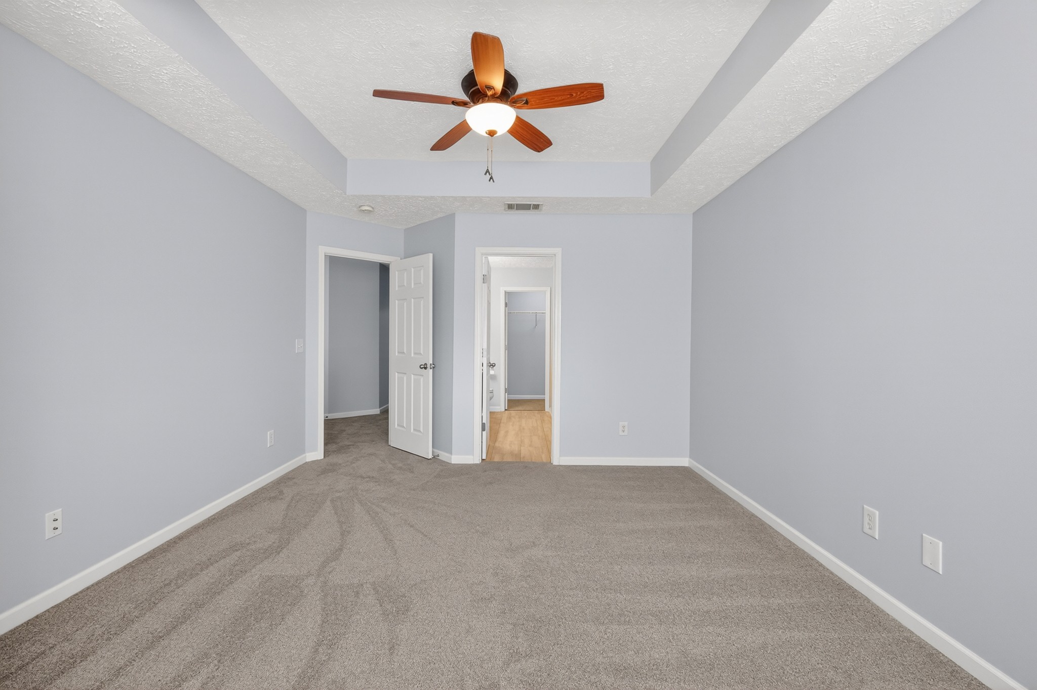 8302 Oak Knoll Dr