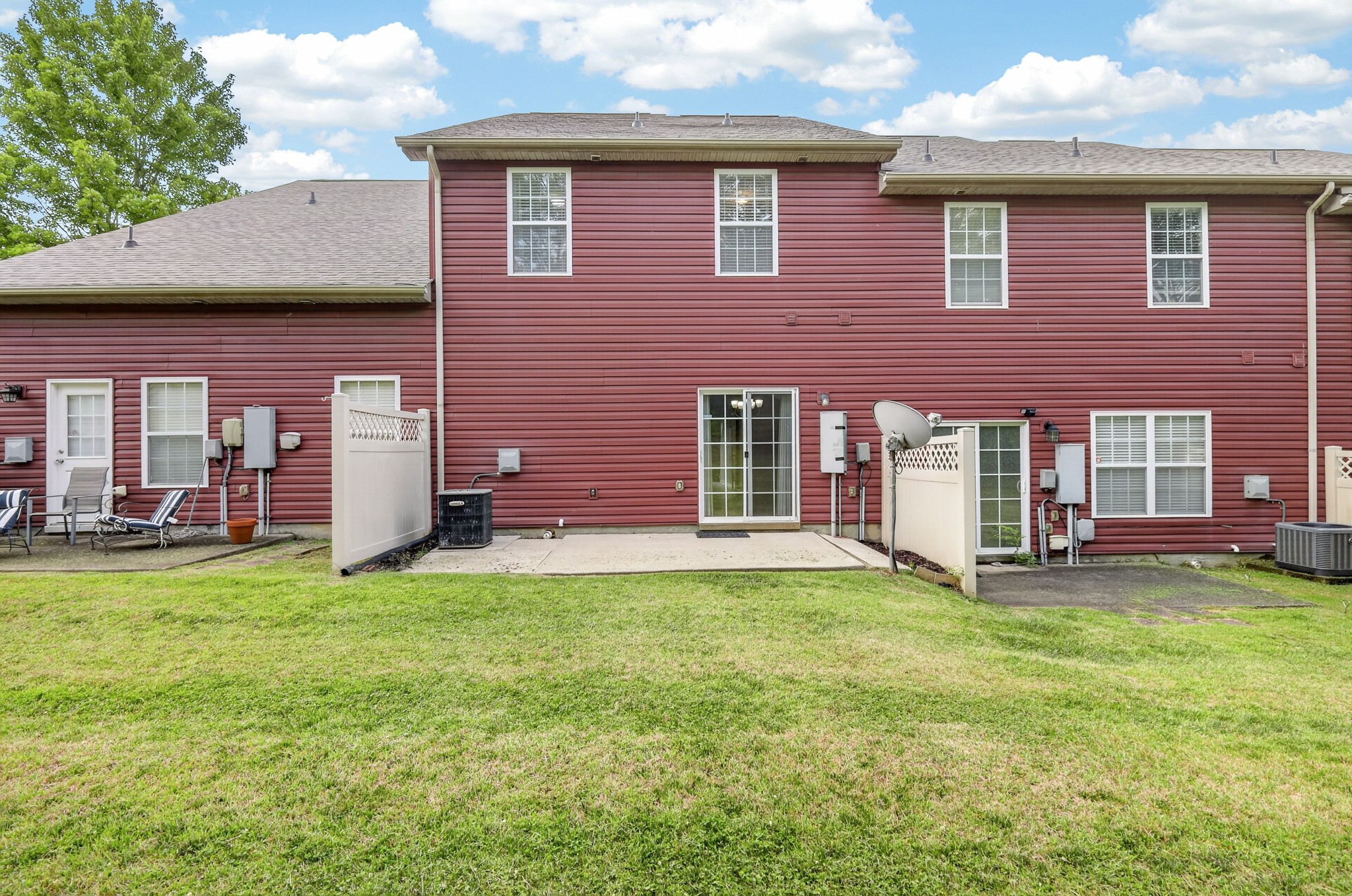 8302 Oak Knoll Dr