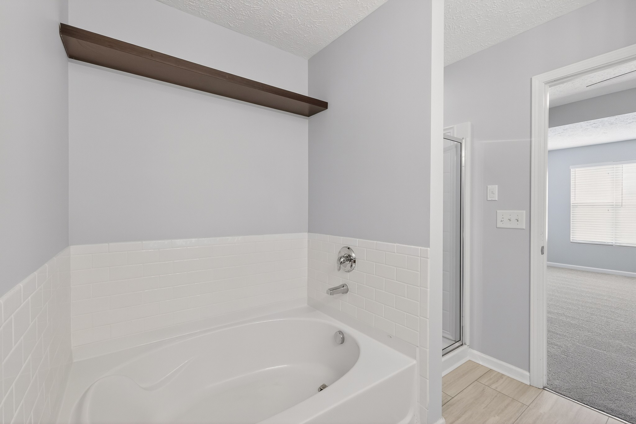 8302 Oak Knoll Dr