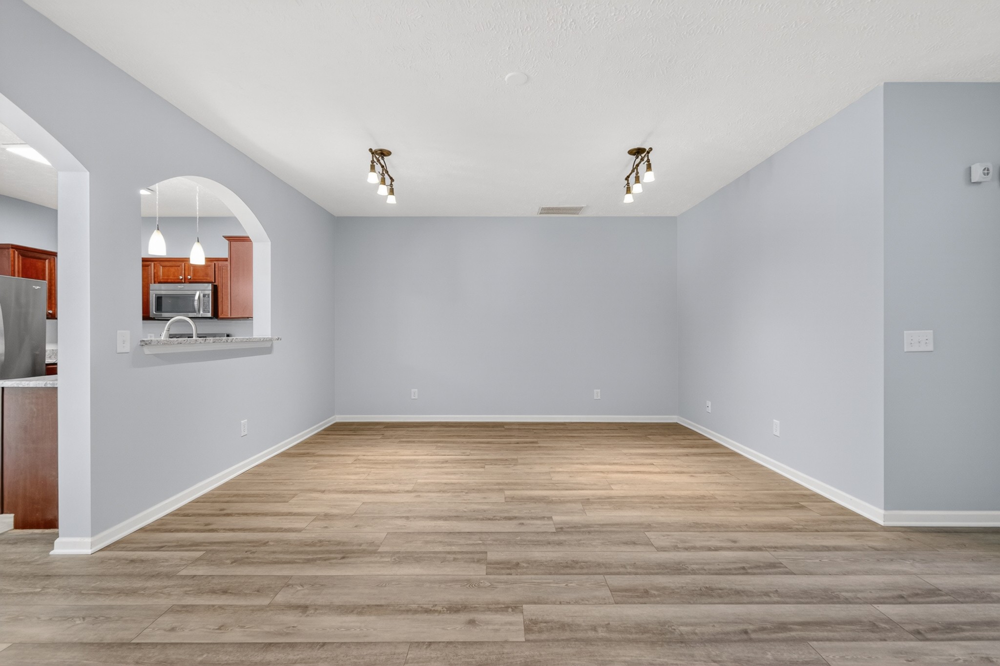 8302 Oak Knoll Dr